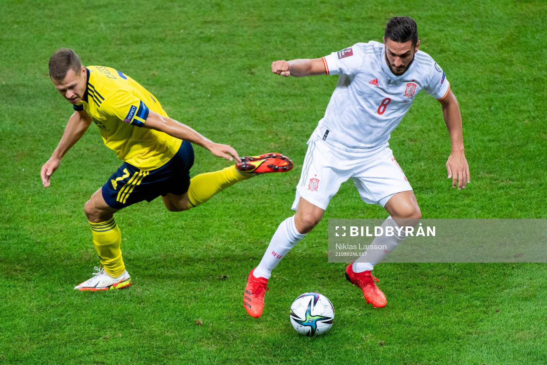 Viktor Claesson of Sweden and  Koke of Spain