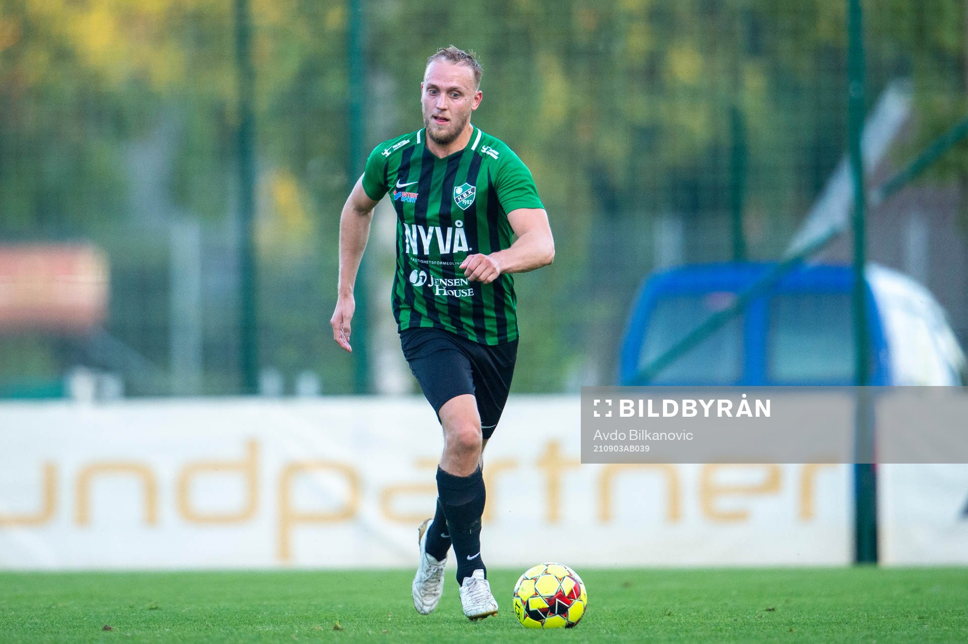 Högaborgs Johan Wester under fotbollsmatchen i division 3 sydvästra götaland mellan Högaborg och Råå den 3 september 2021 i Helsingborg.