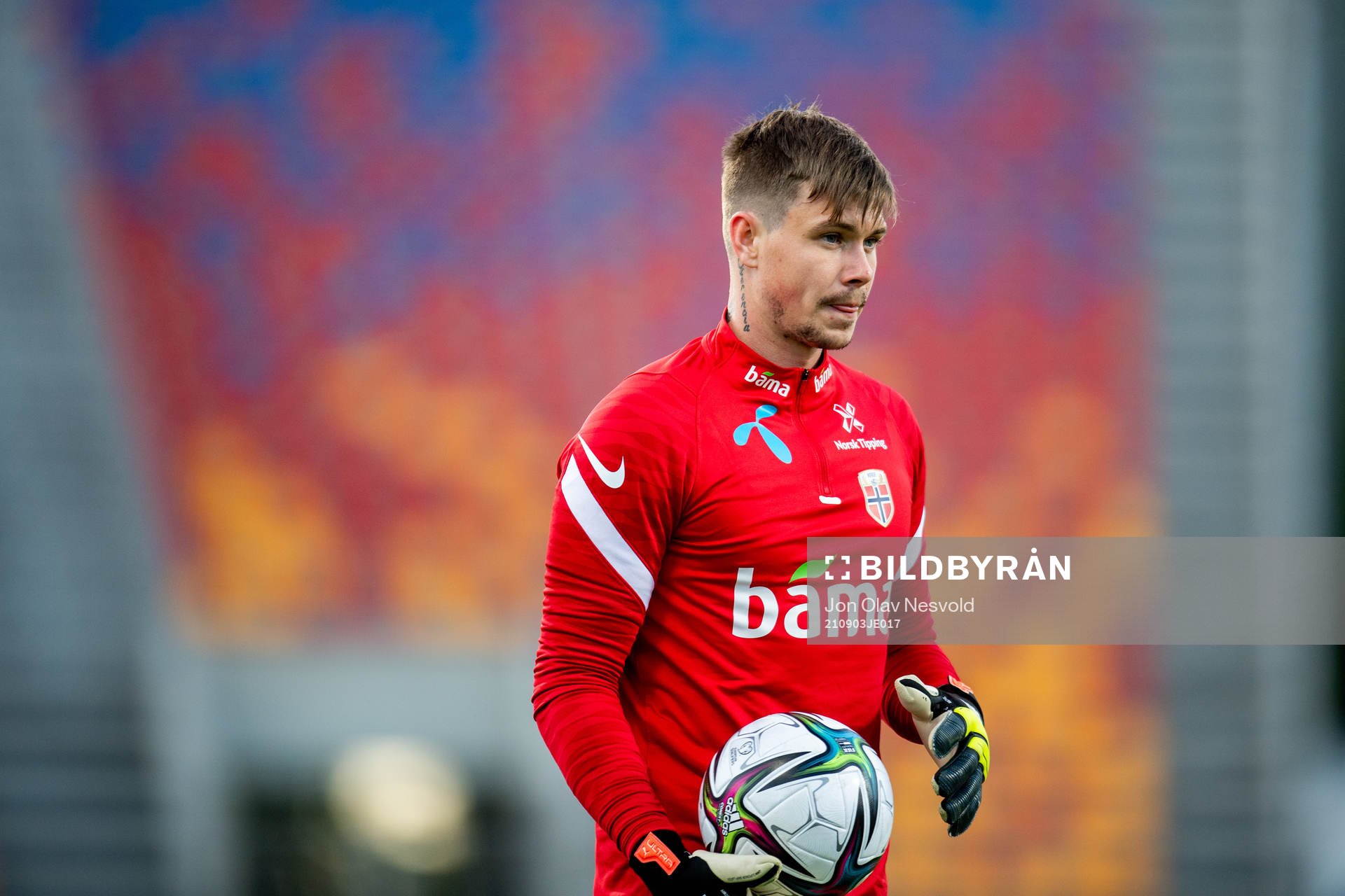 Goalkeeper Per Kristian Bråtveit of the Norwegian national football team during a training session on September 3, 2021 in Riga.