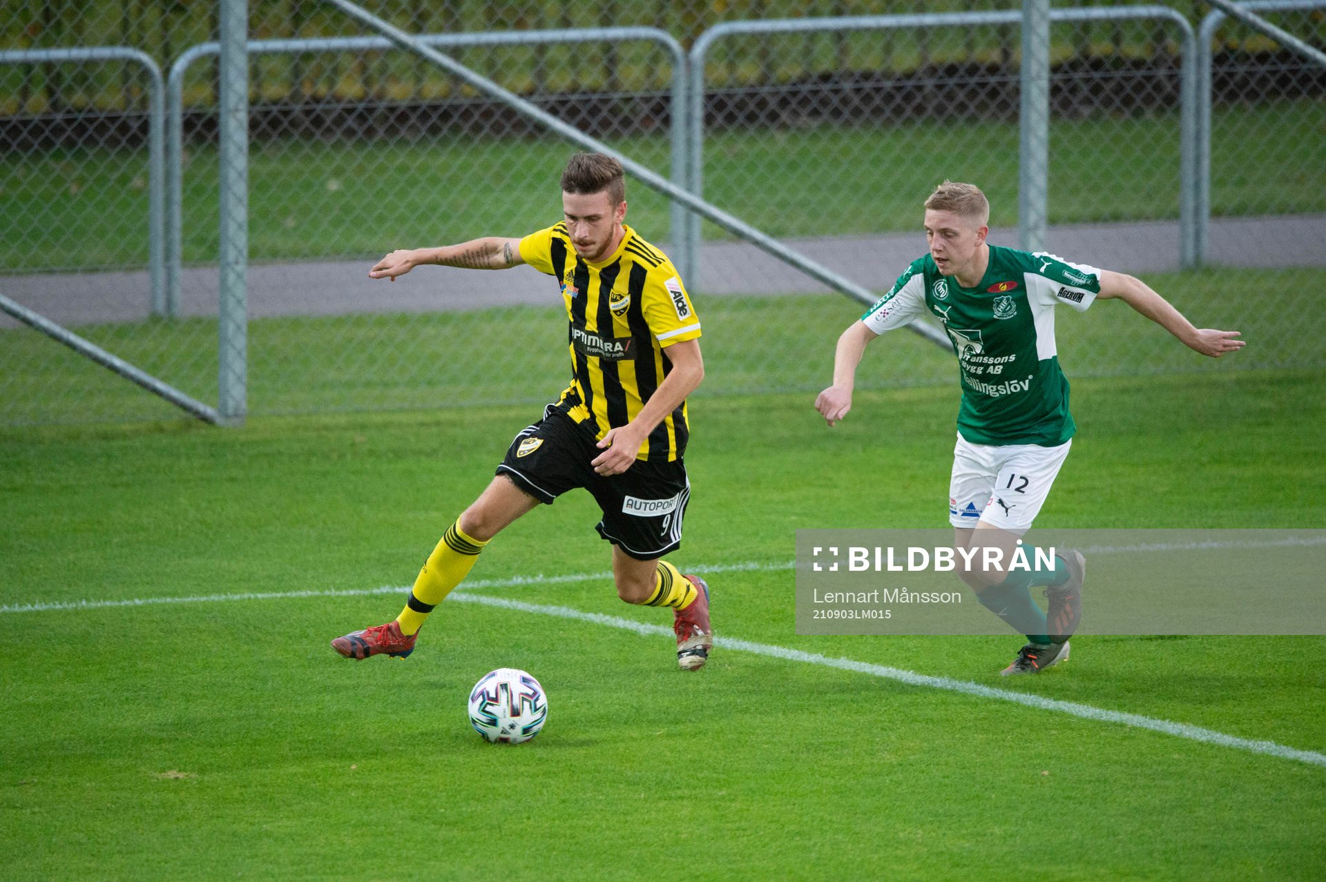 IFK Hässleholms Max Sandberg i matchen i division 2 mellan