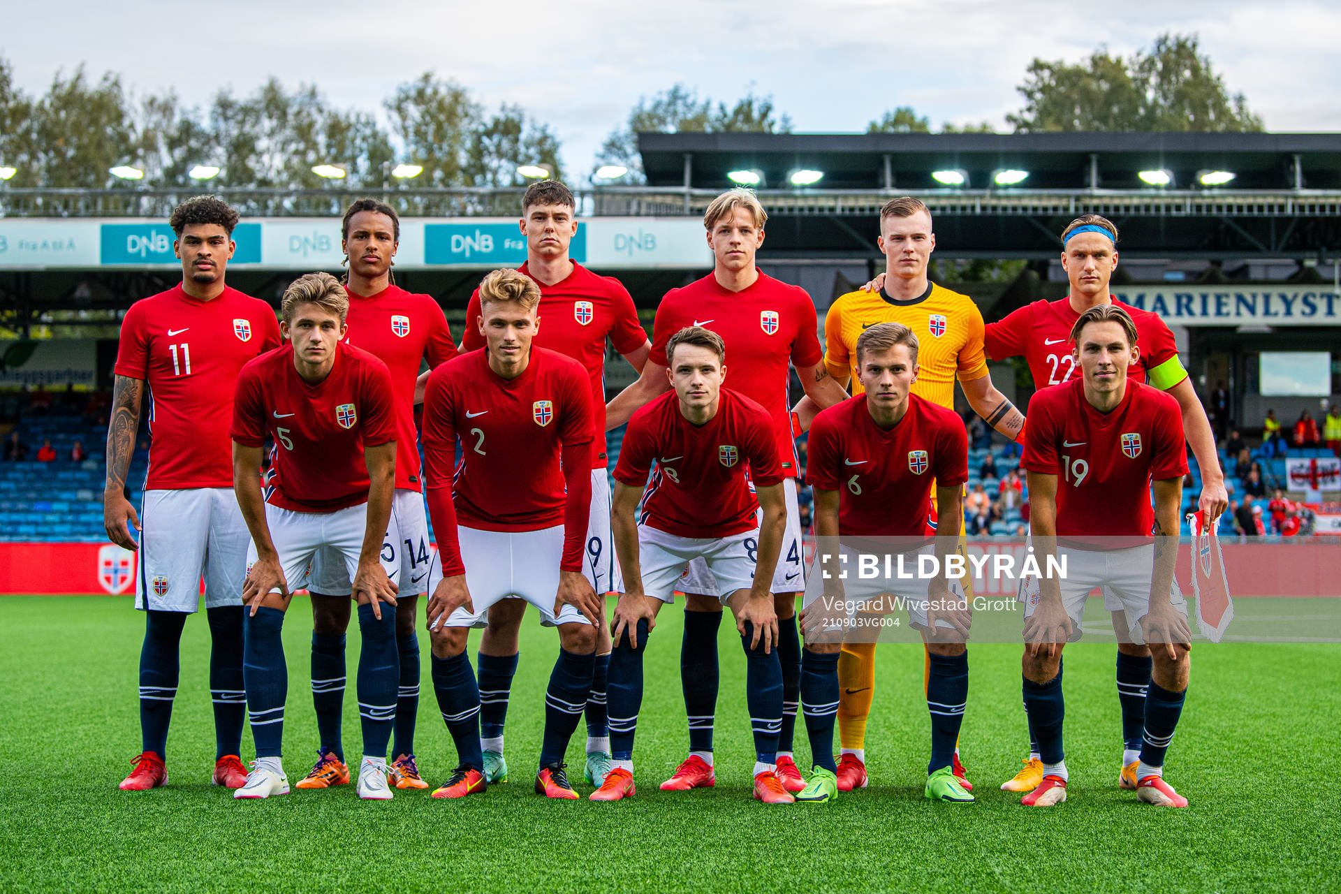 Norway’s starting eleven pose for a team photo