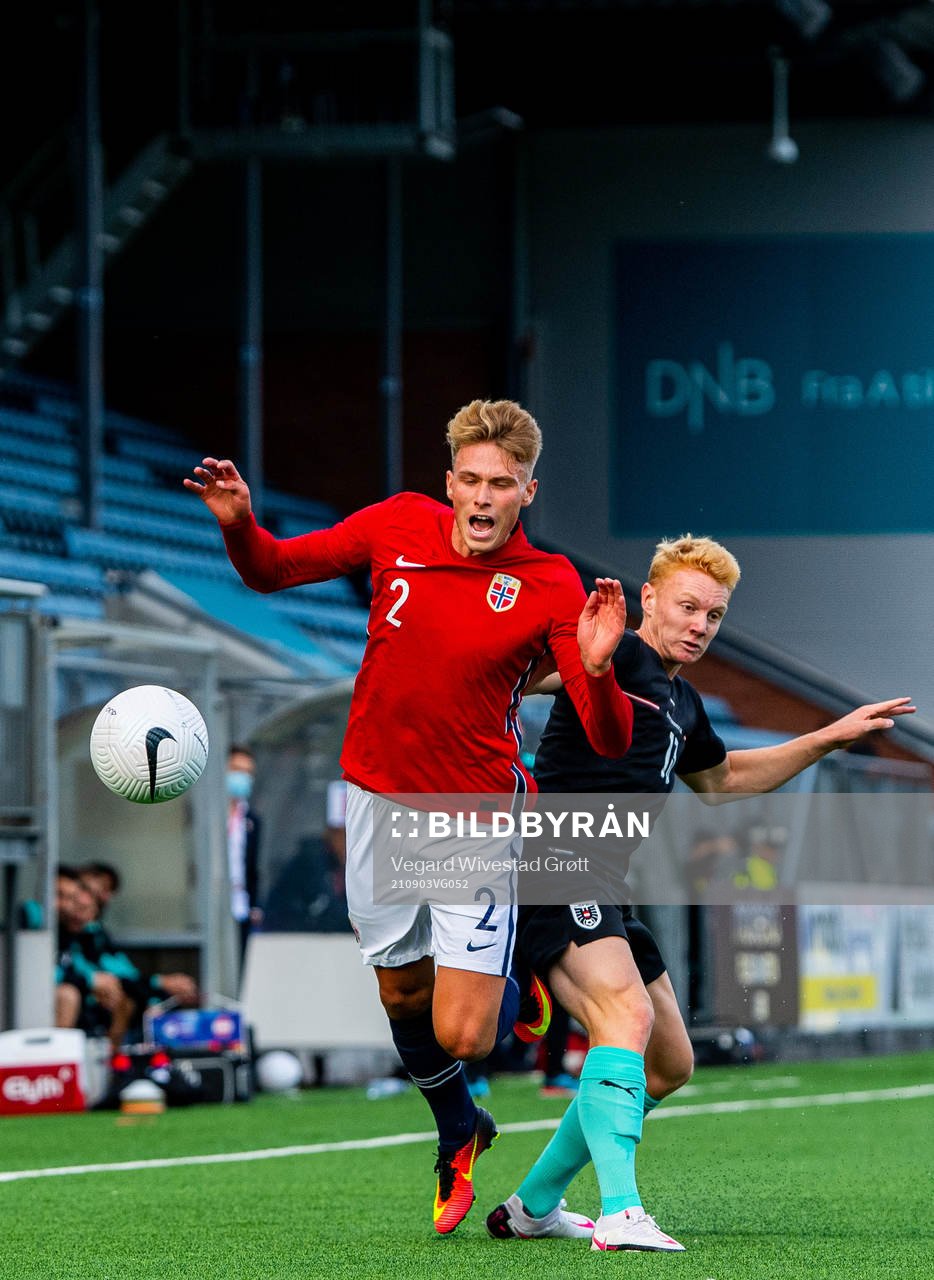 Sebastian Sebulonsen of Norway and Nicolas Seiwald of