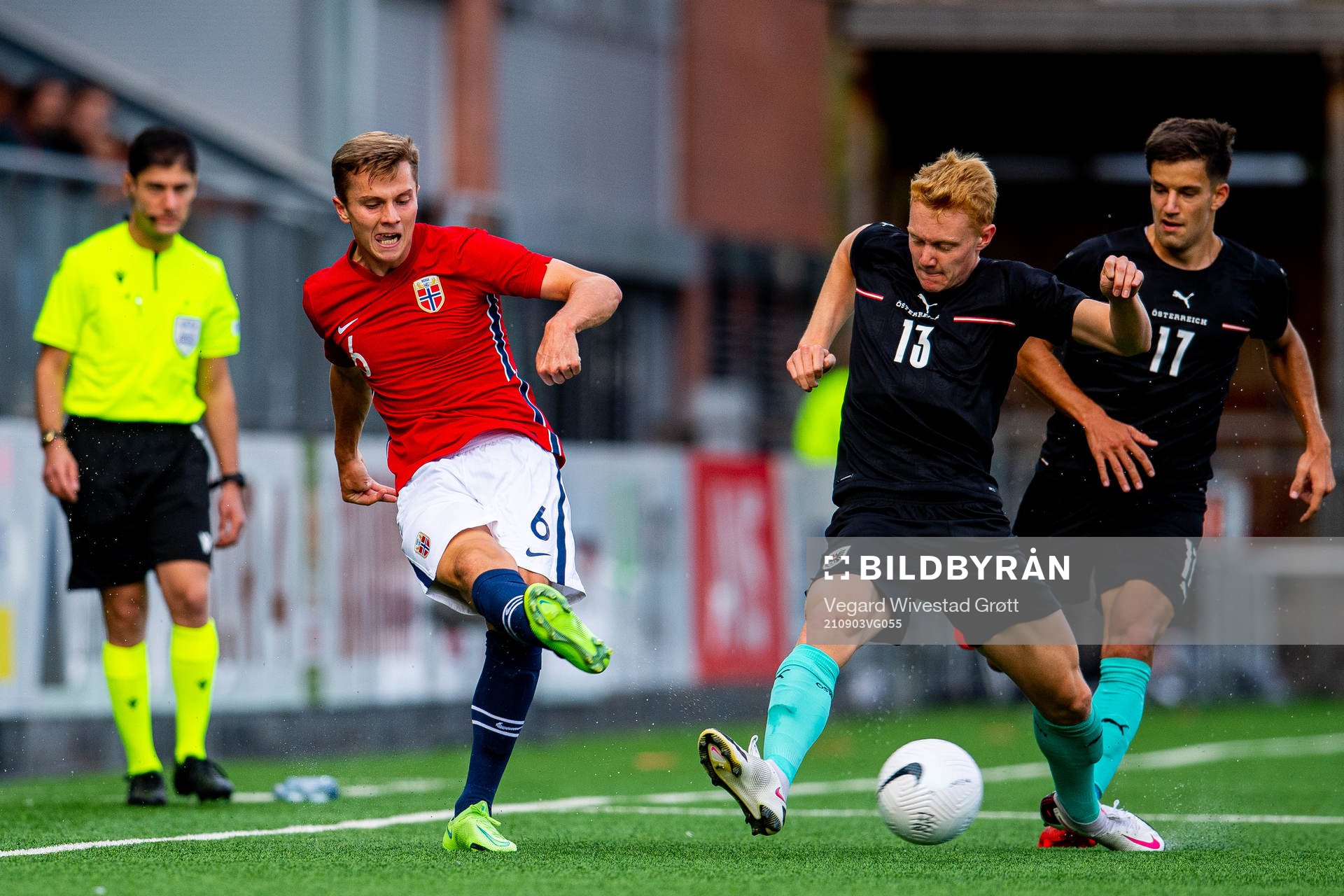 Johan Hove of Norway and Nicolas Seiwald of Austria
