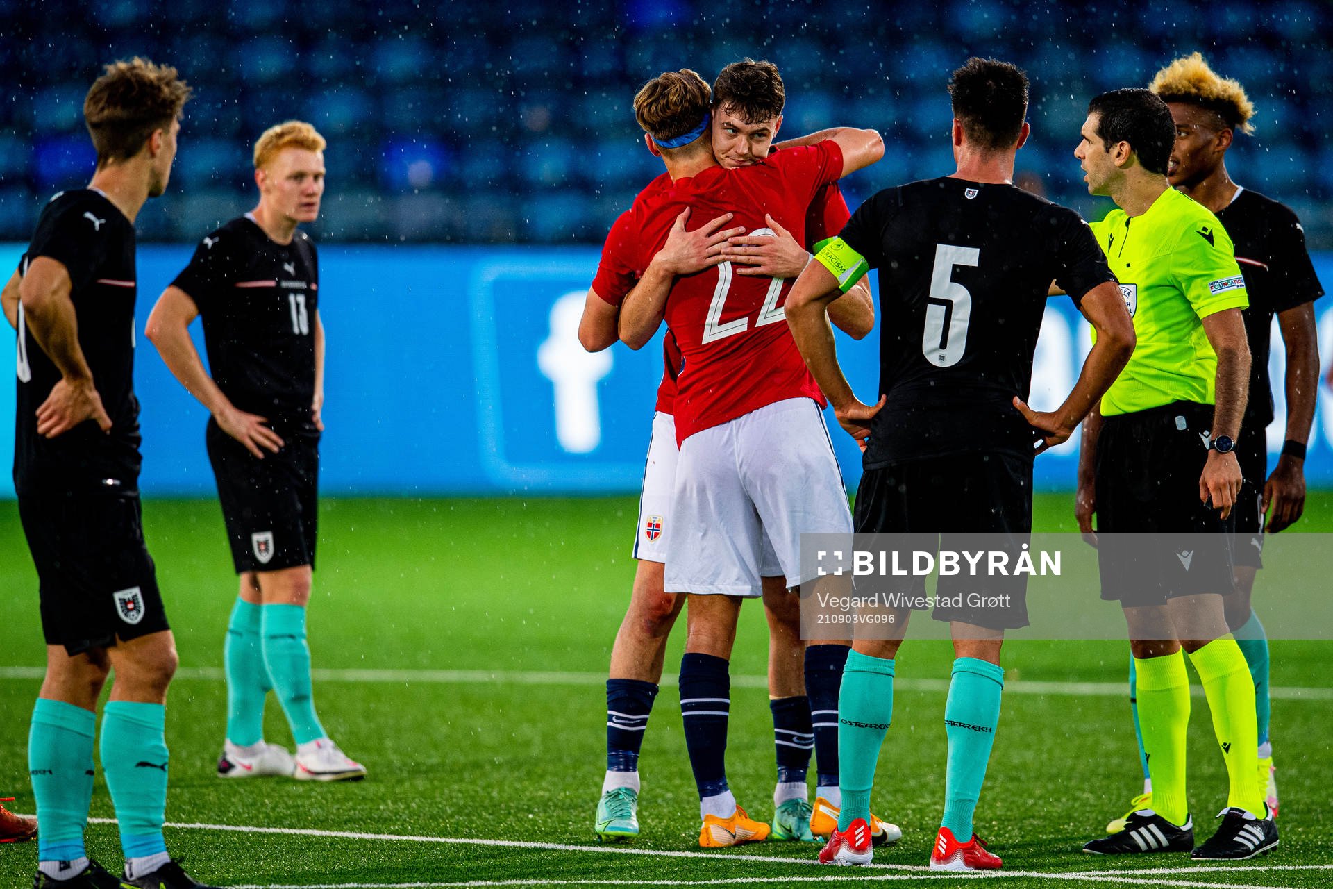 Erik Botheim of Norway gives teammate Jørgen Strand Larsen
