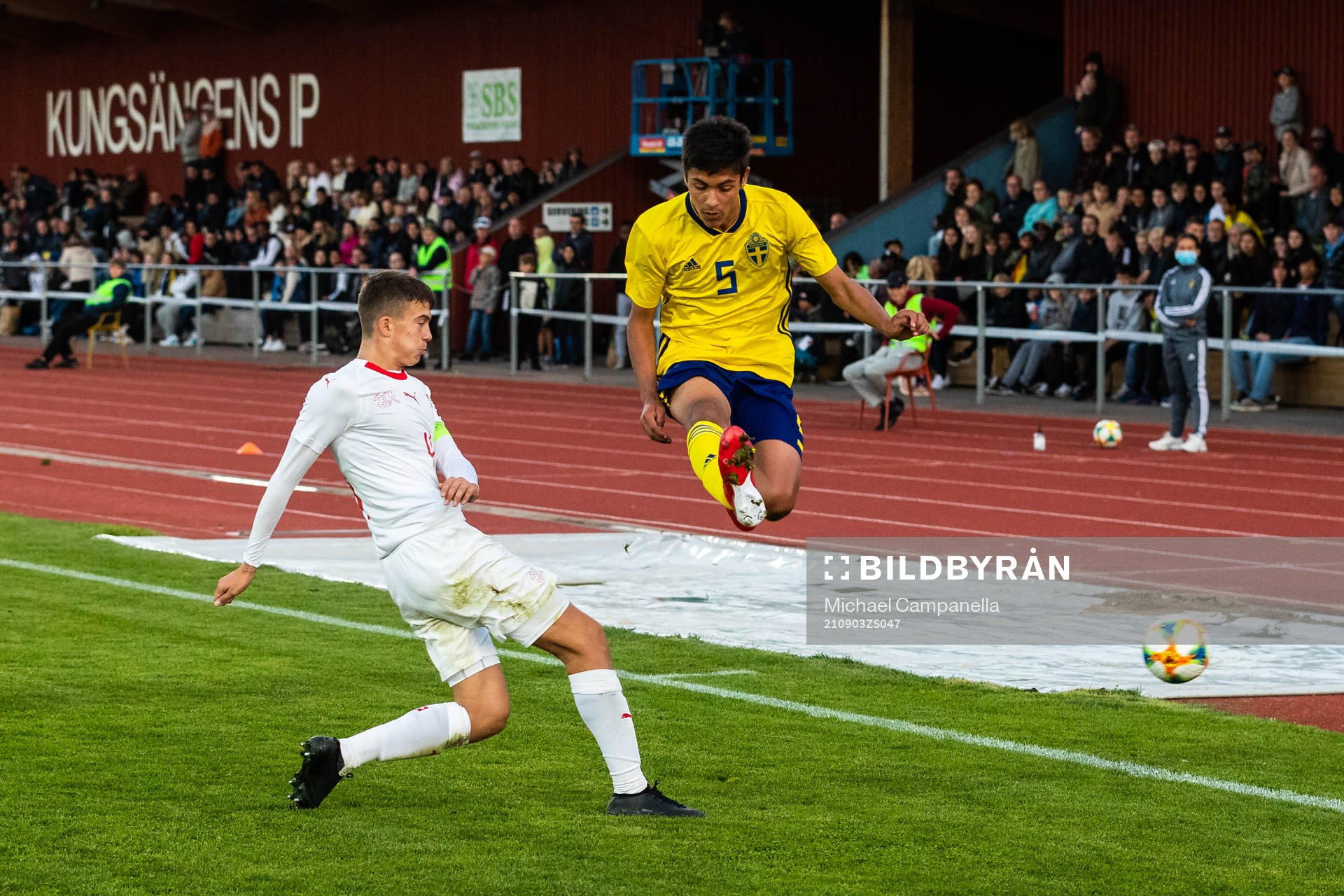 Sveriges Matteo Perez Vinlöf under P16 landskampen i fotboll mellan Sverige och Schweiz den 3 september 2021 i Kungsängen. 