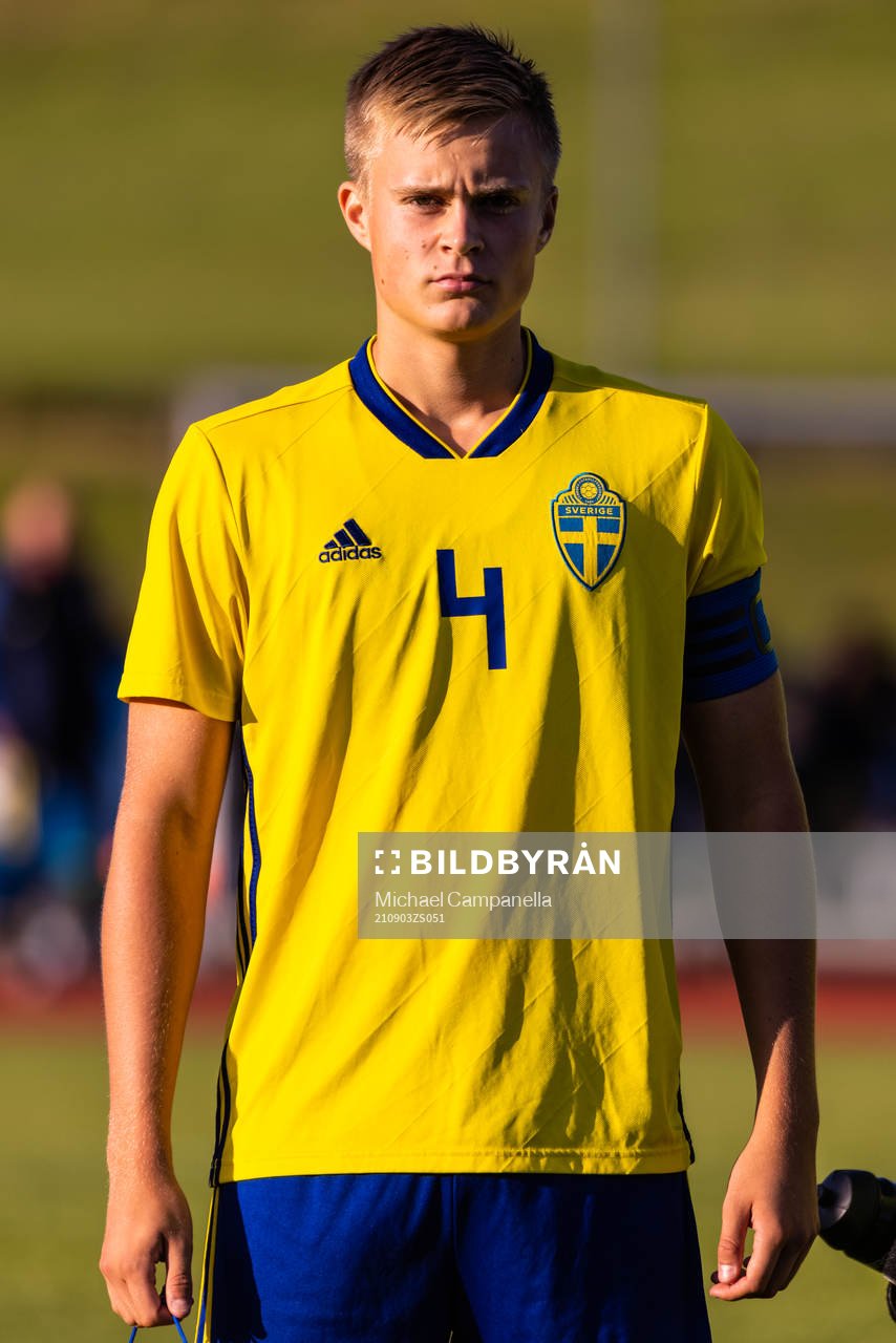 Sveriges Edvin Tellgren under P16 landskampen i fotboll mellan Sverige och Schweiz den 3 september 2021 i Kungsängen. 