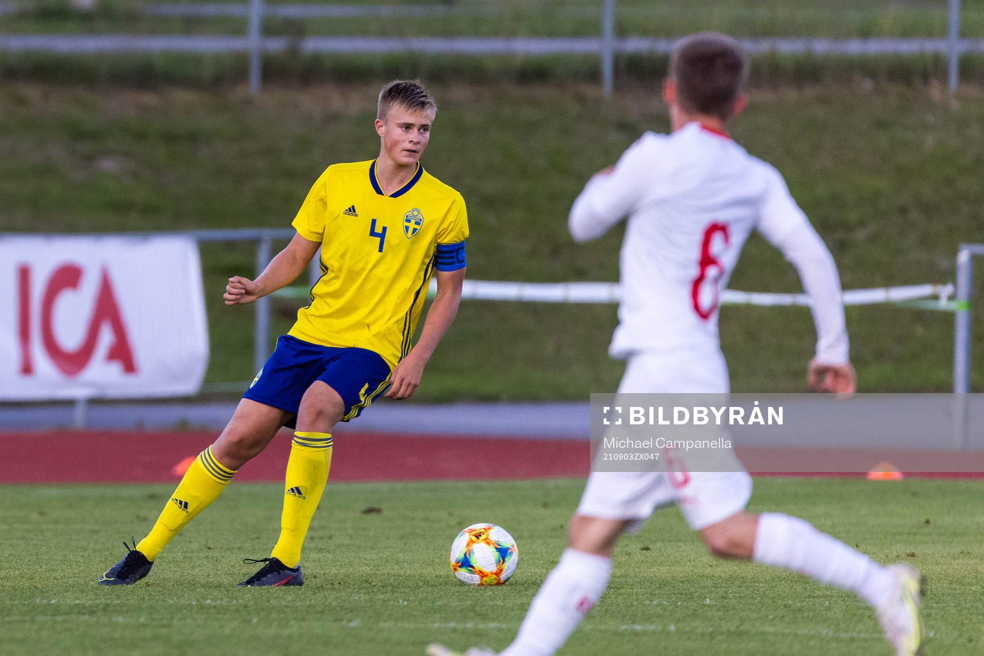 Sveriges Edvin Tellgren under P16 landskampen i fotboll mellan Sverige och Schweiz den 3 september 2021 i Kungsängen. 