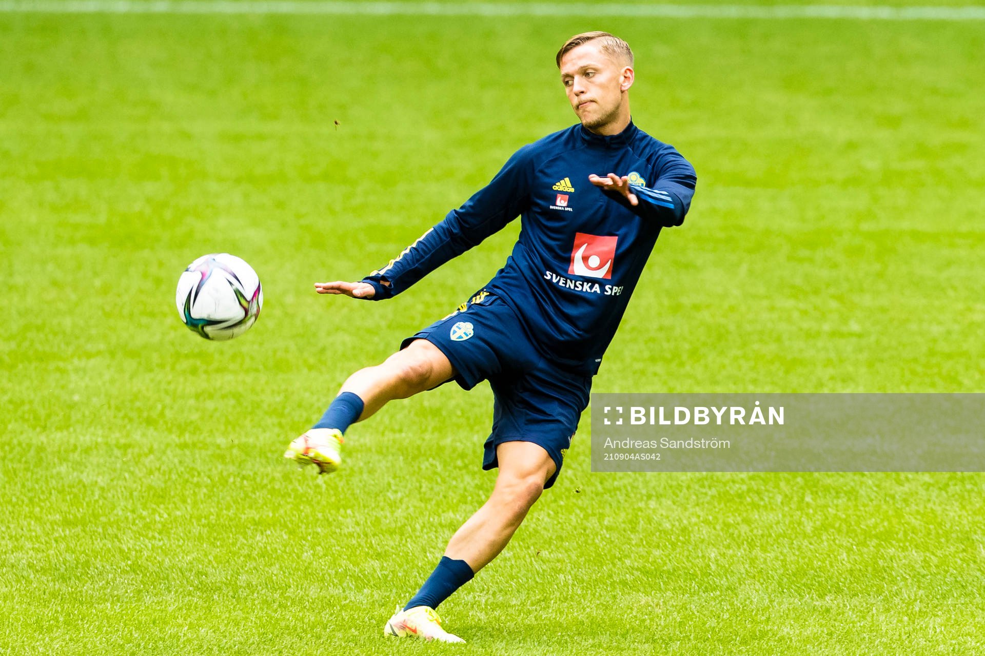 Jesper Karlsson of Sweden