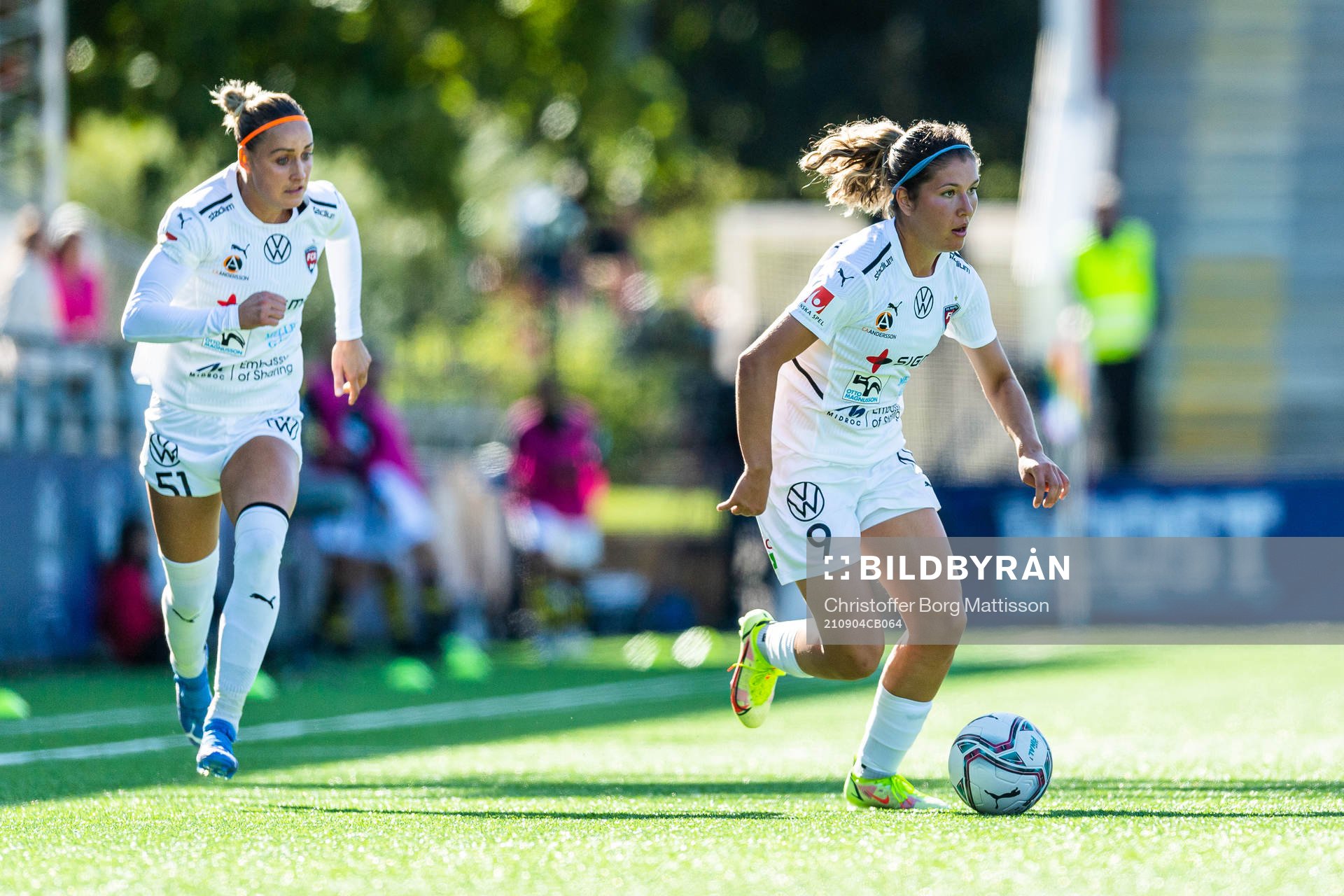 Rosengårds Sanne Troelsgaard och Loreta Kullashi