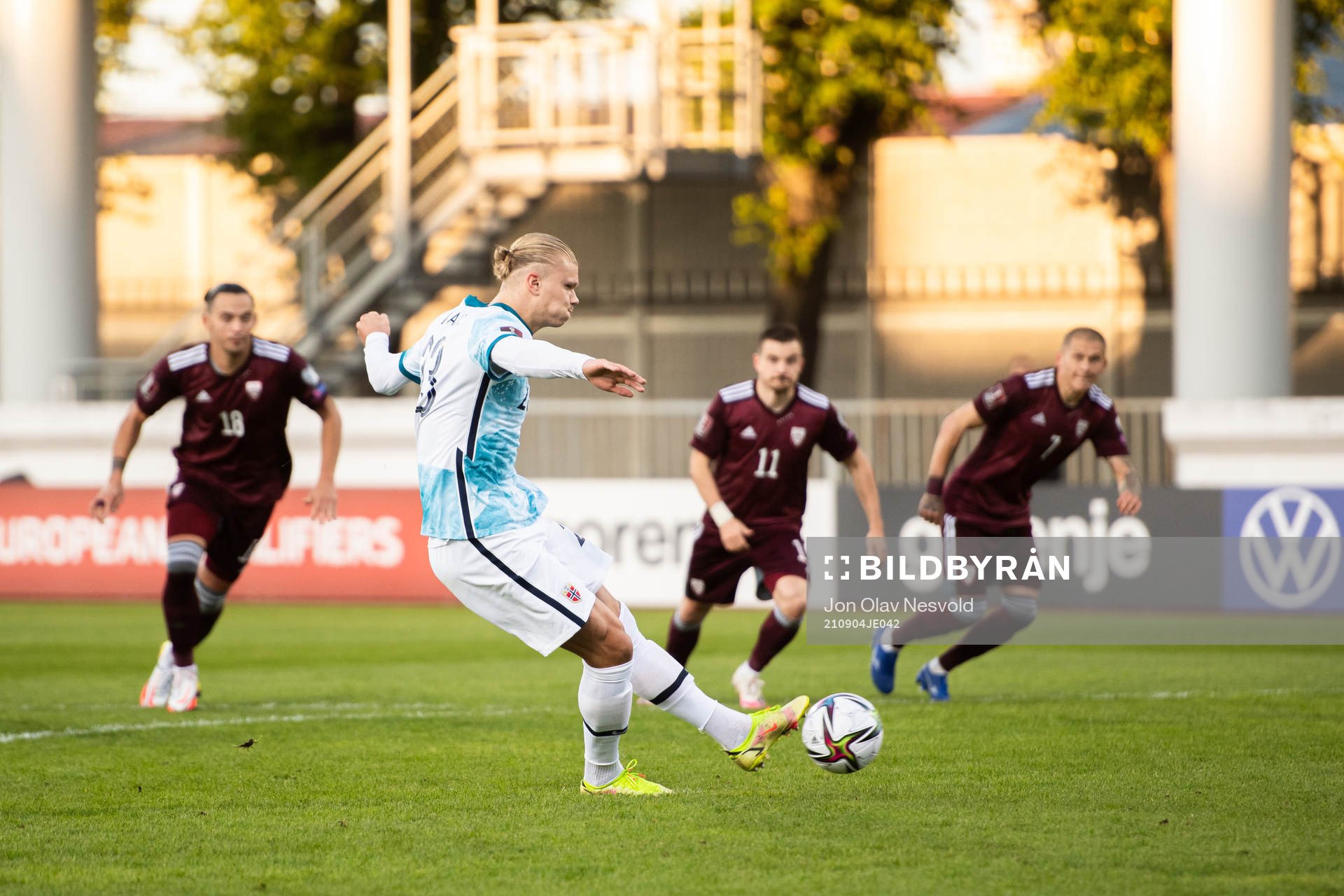 Erling Braut Haaland of Norway scores the 0-1 goal