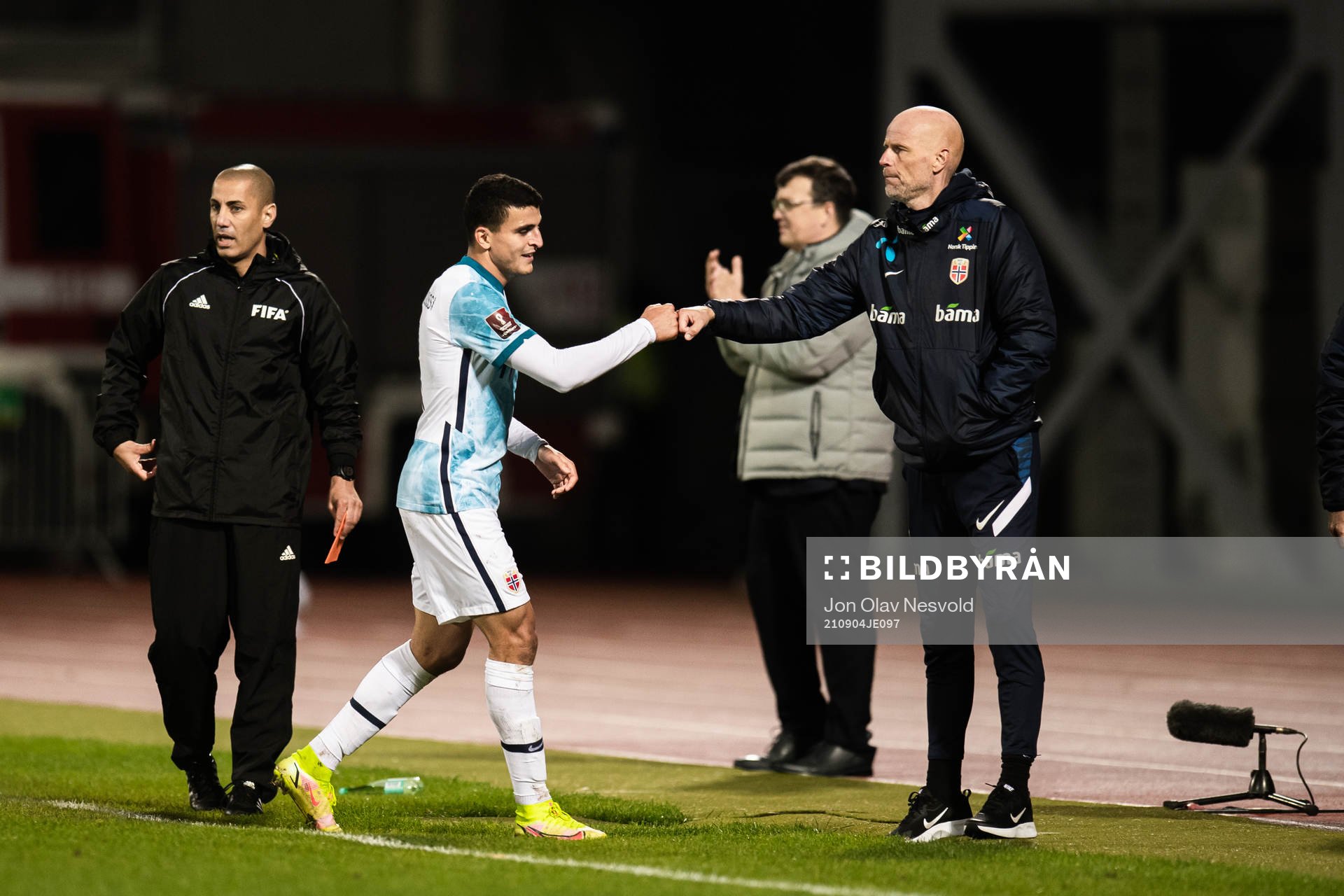 Mohamed Elyounoussi and Ståle Solbakken, head coach of