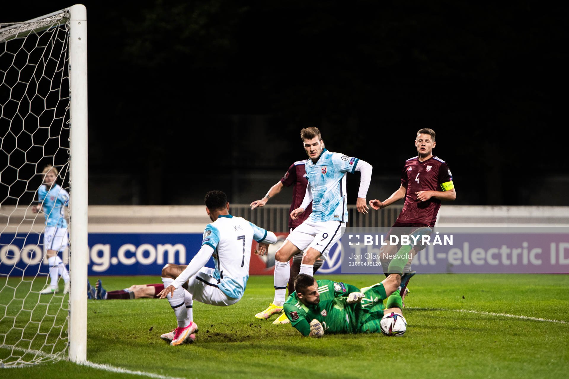 Joshua King, Alexander Sørloth of Norway and goalkeeper