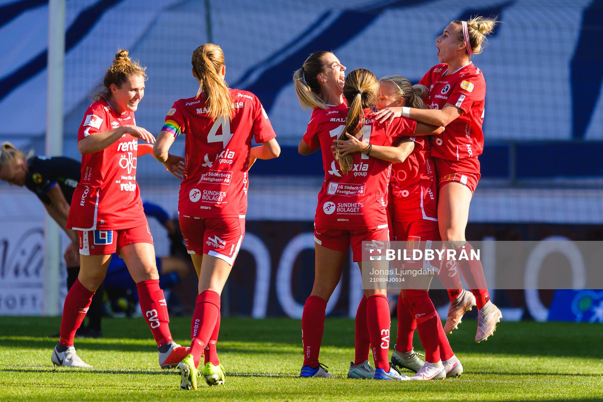 Örebros spelare jublar
