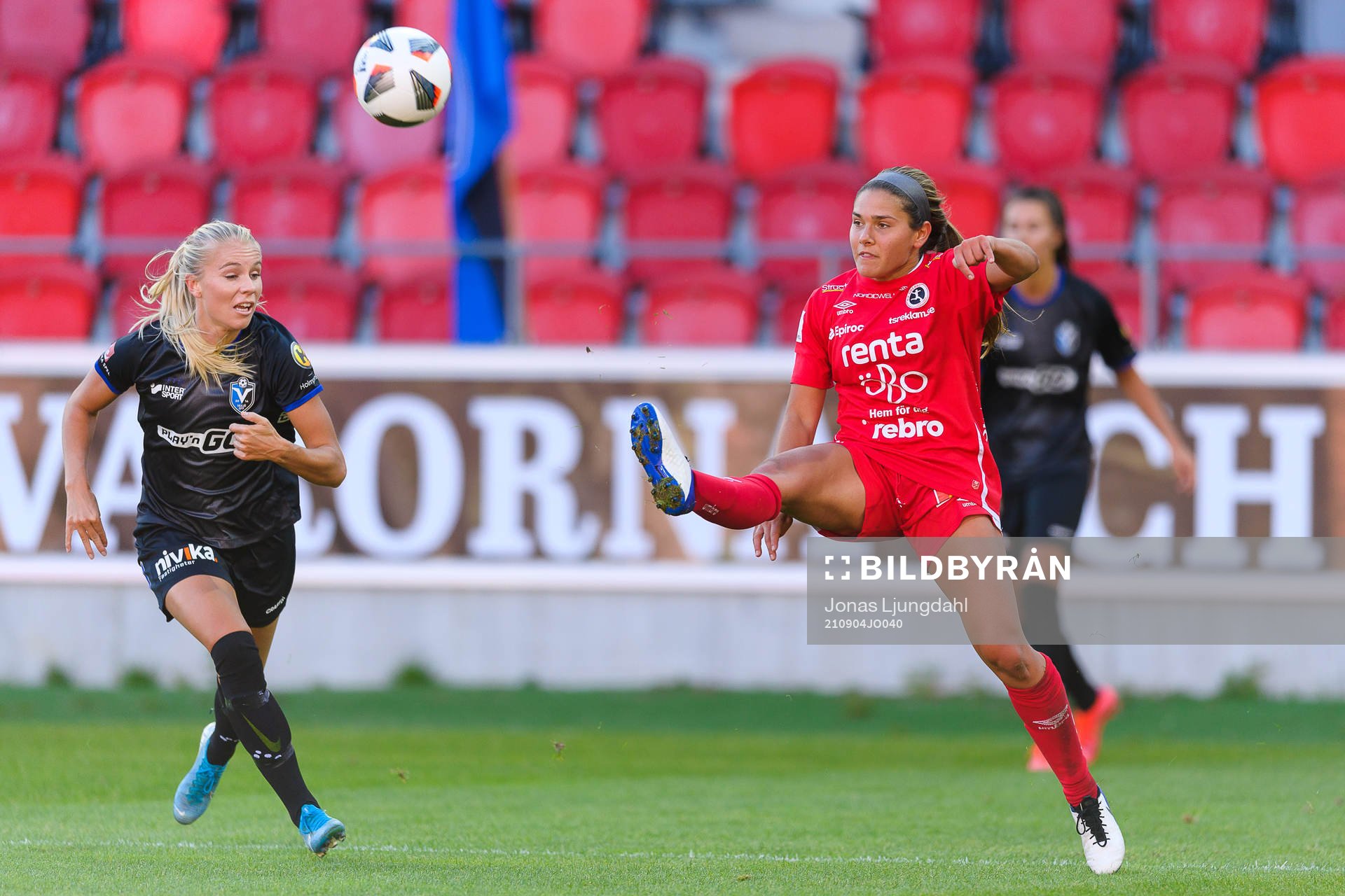 Växjös Amanda Johnsson Haahr och Örebros Carly