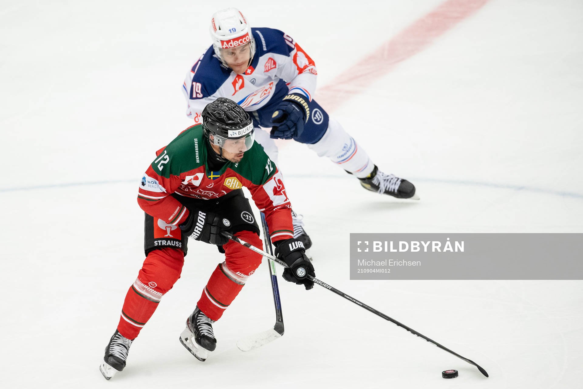 Reto Schappi of Zurich and Patrik Carlsson of Frölunda