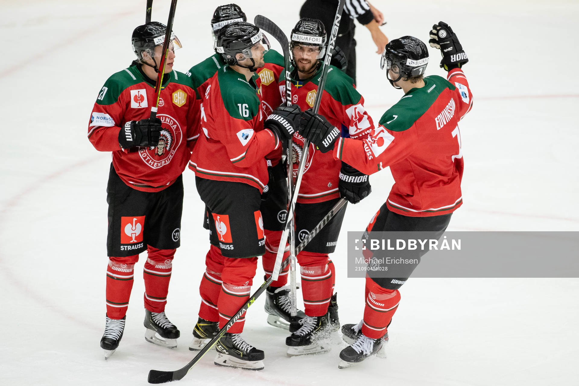 Michael Spacek of Frölunda  celebrates scoring 2-1