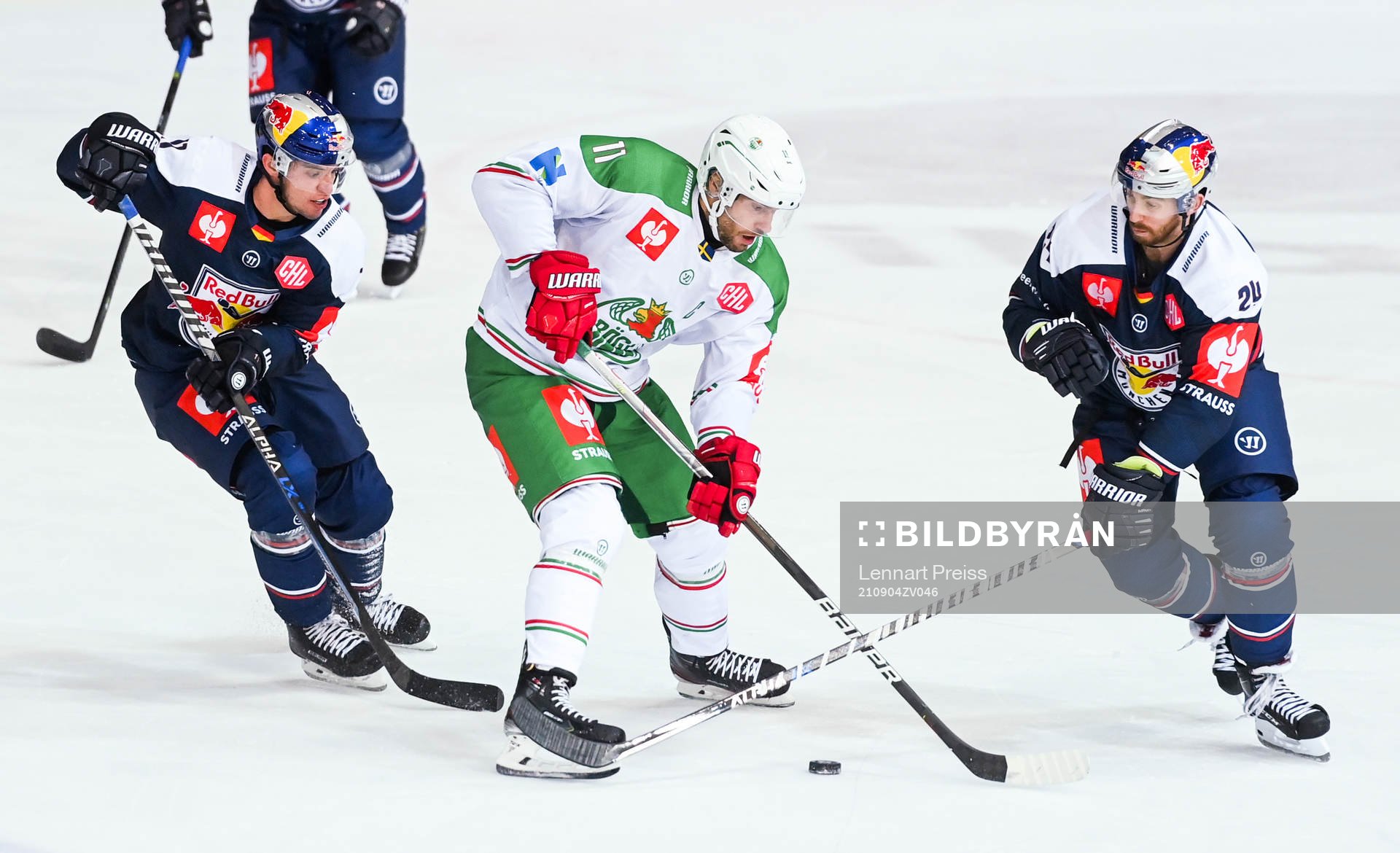 Mattias Sjögren of Rögle against Frederik Tiffels and