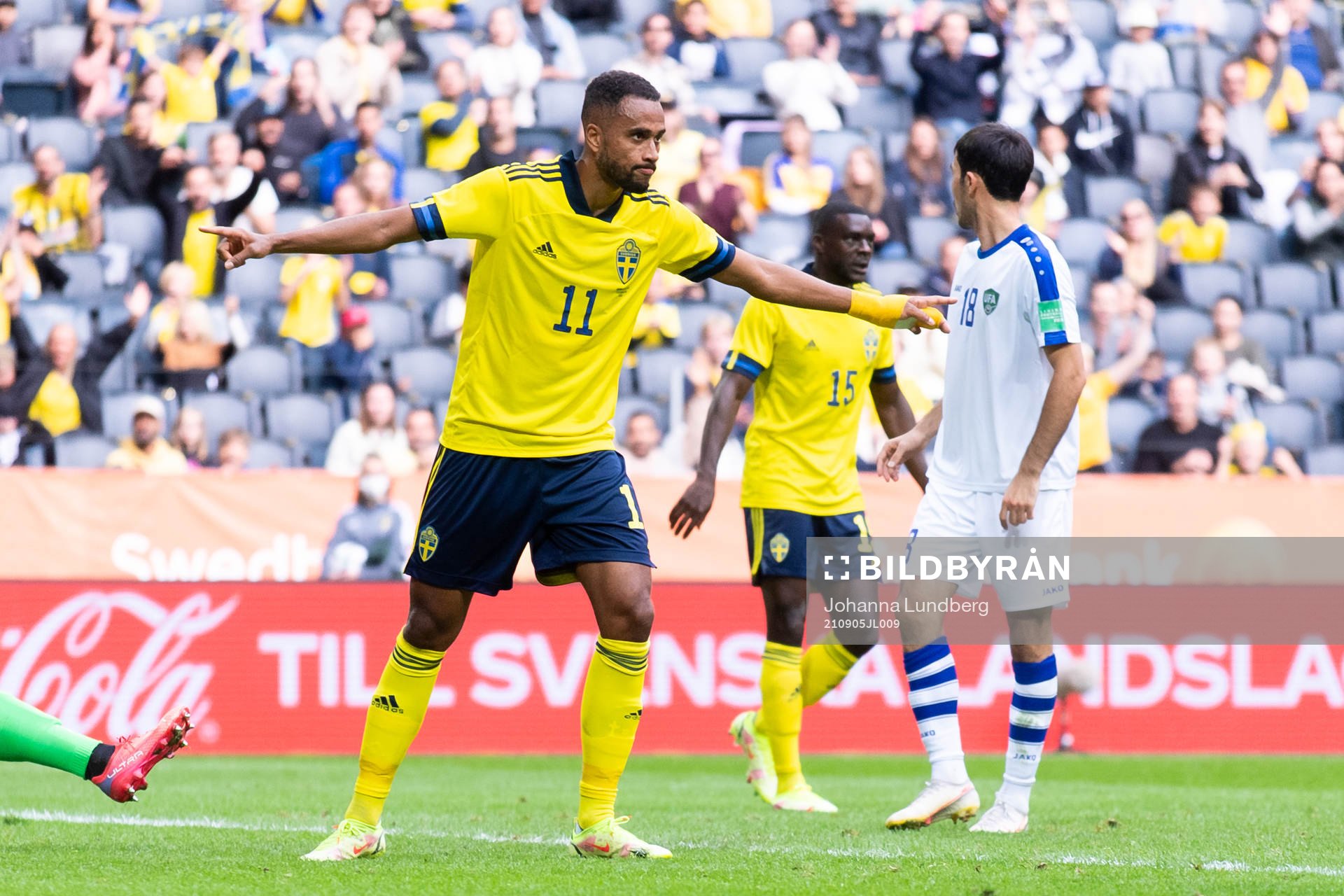 Isaac Kiese-Thelin of Sweden celebrates