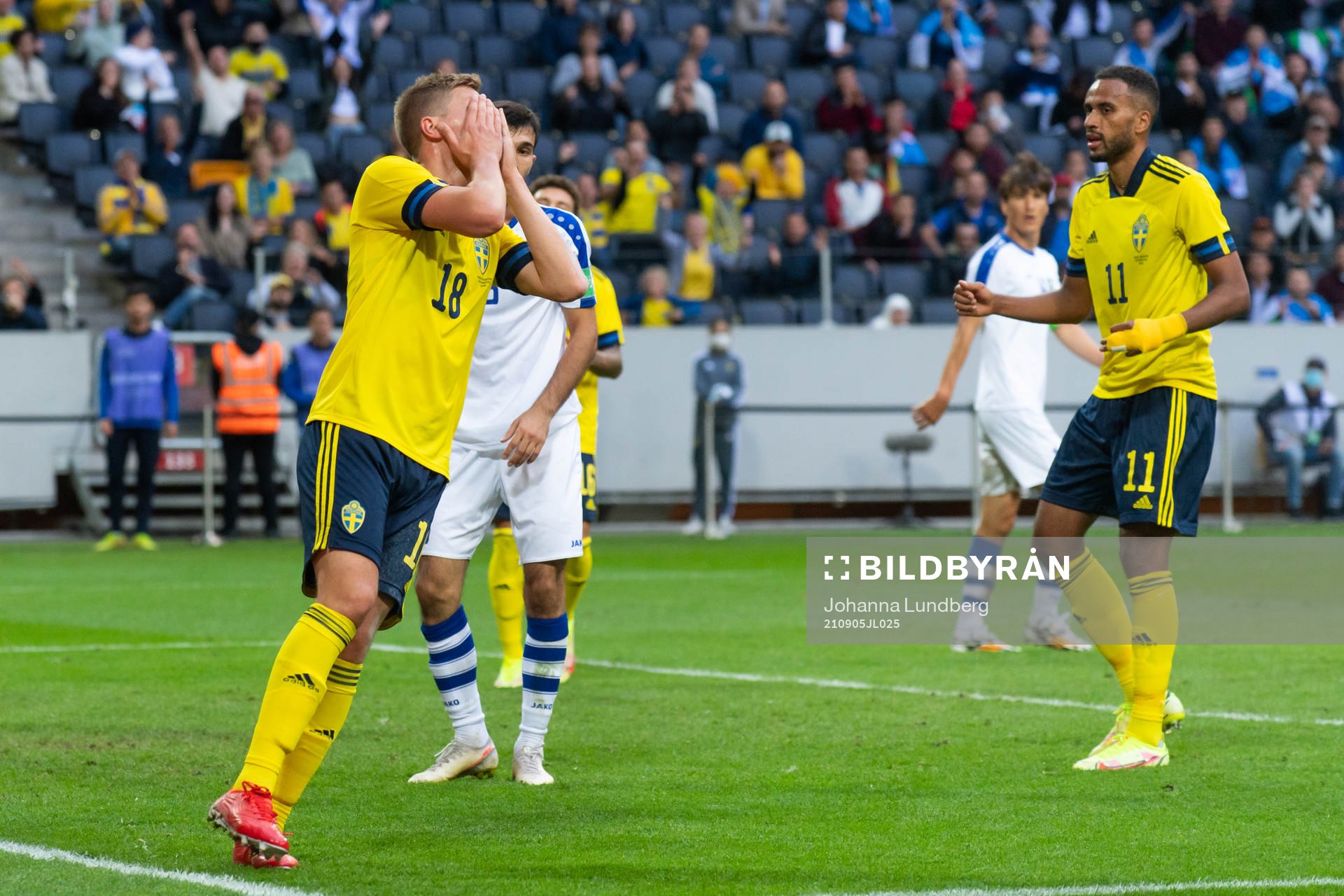Joakim Nilsson of Sweden looks dejected