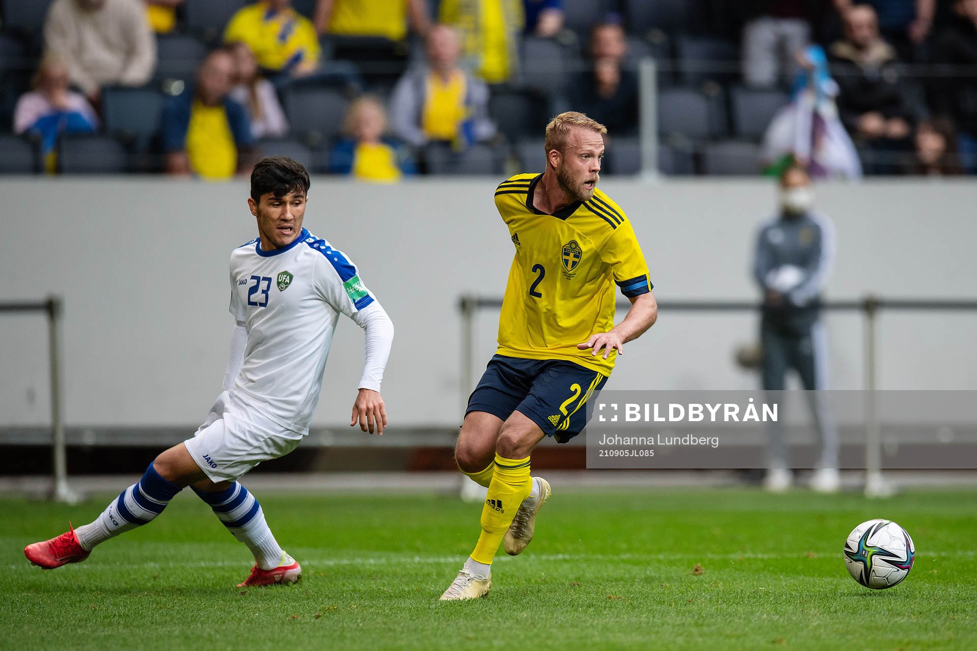 Ibrokhimkhalil Yuldoshev of Uzbekistan and Daniel Sundgren