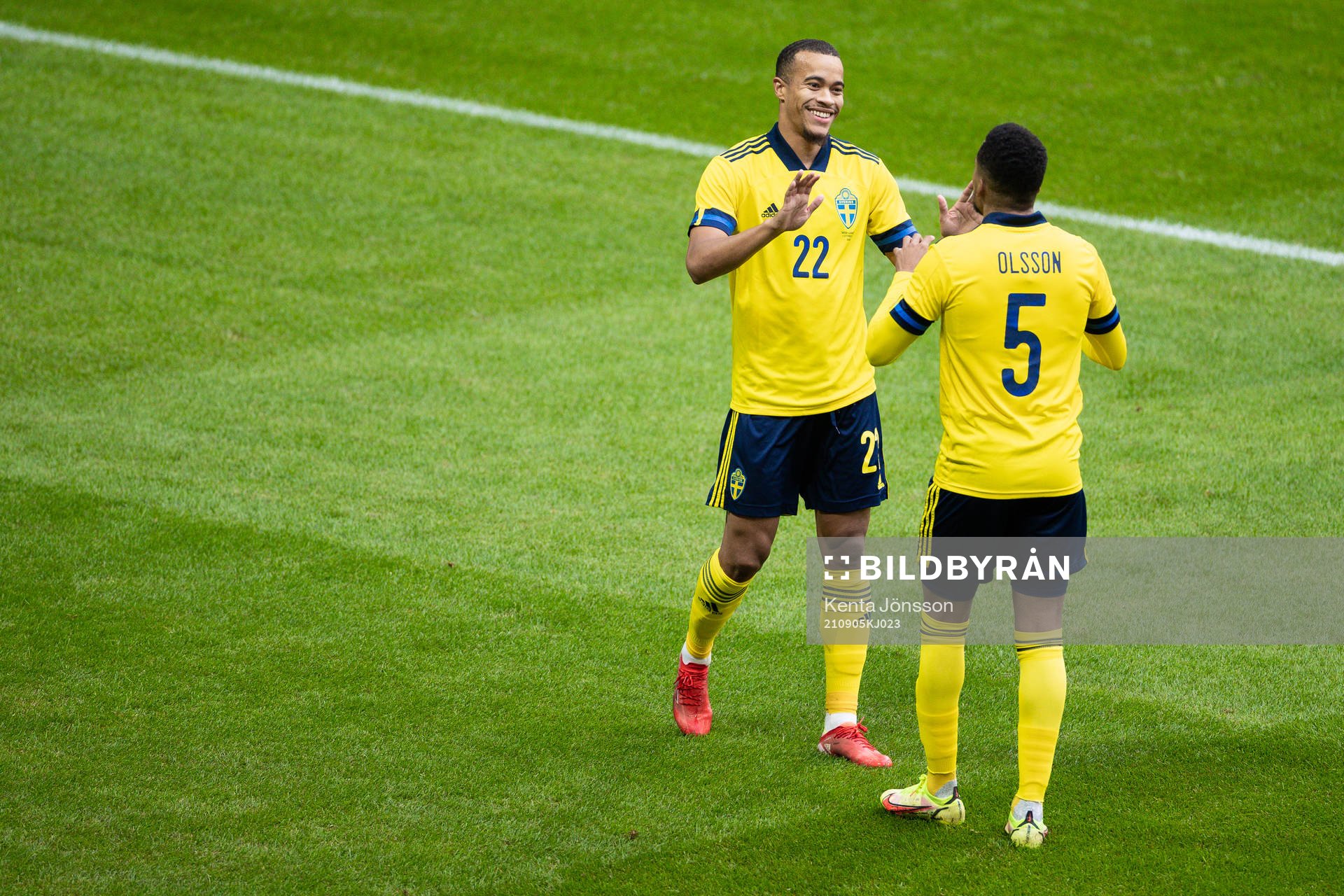 Robin Quaison and Martin Olsson of Sweden celebrates