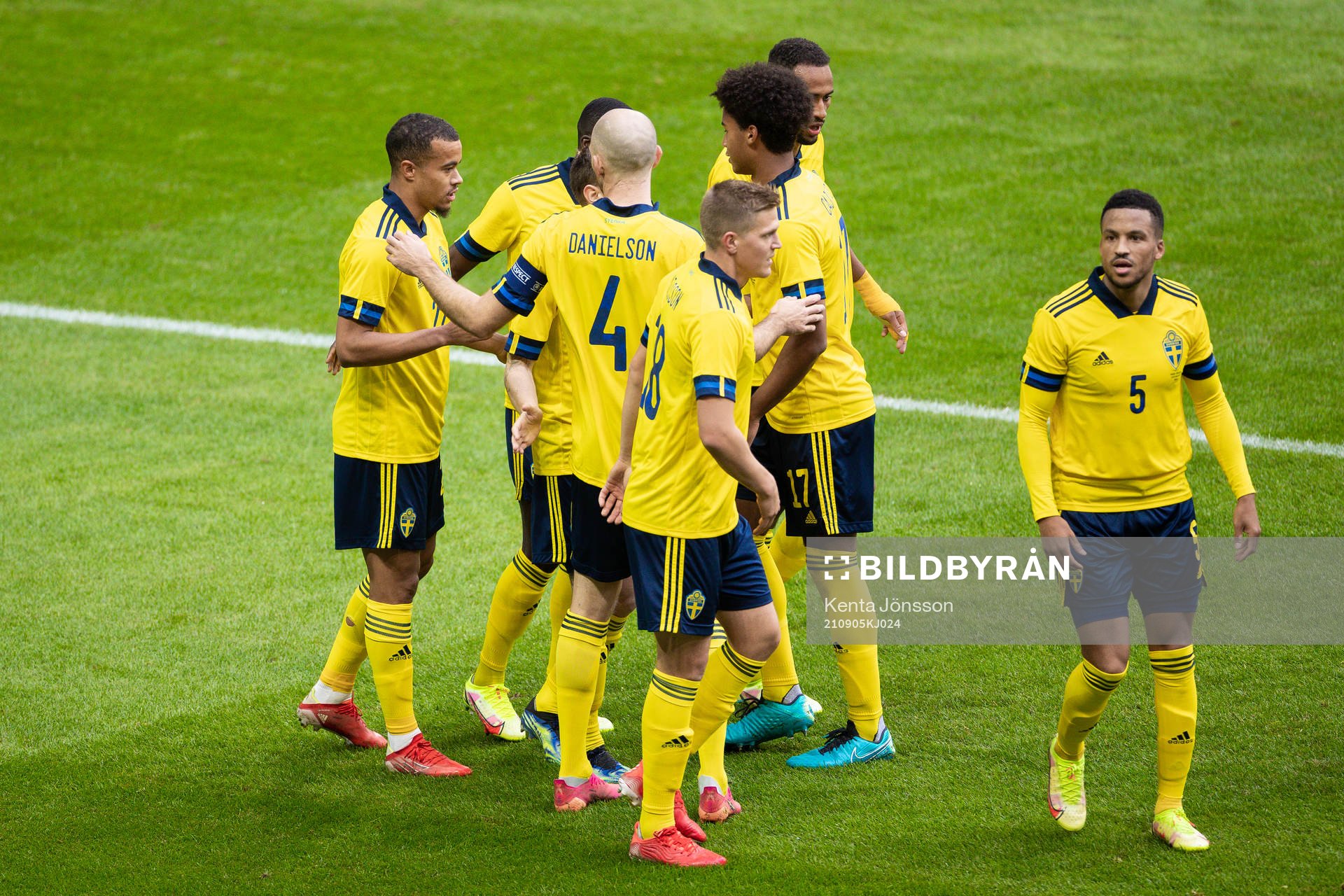 Robin Quaison of Sweden celebrates
