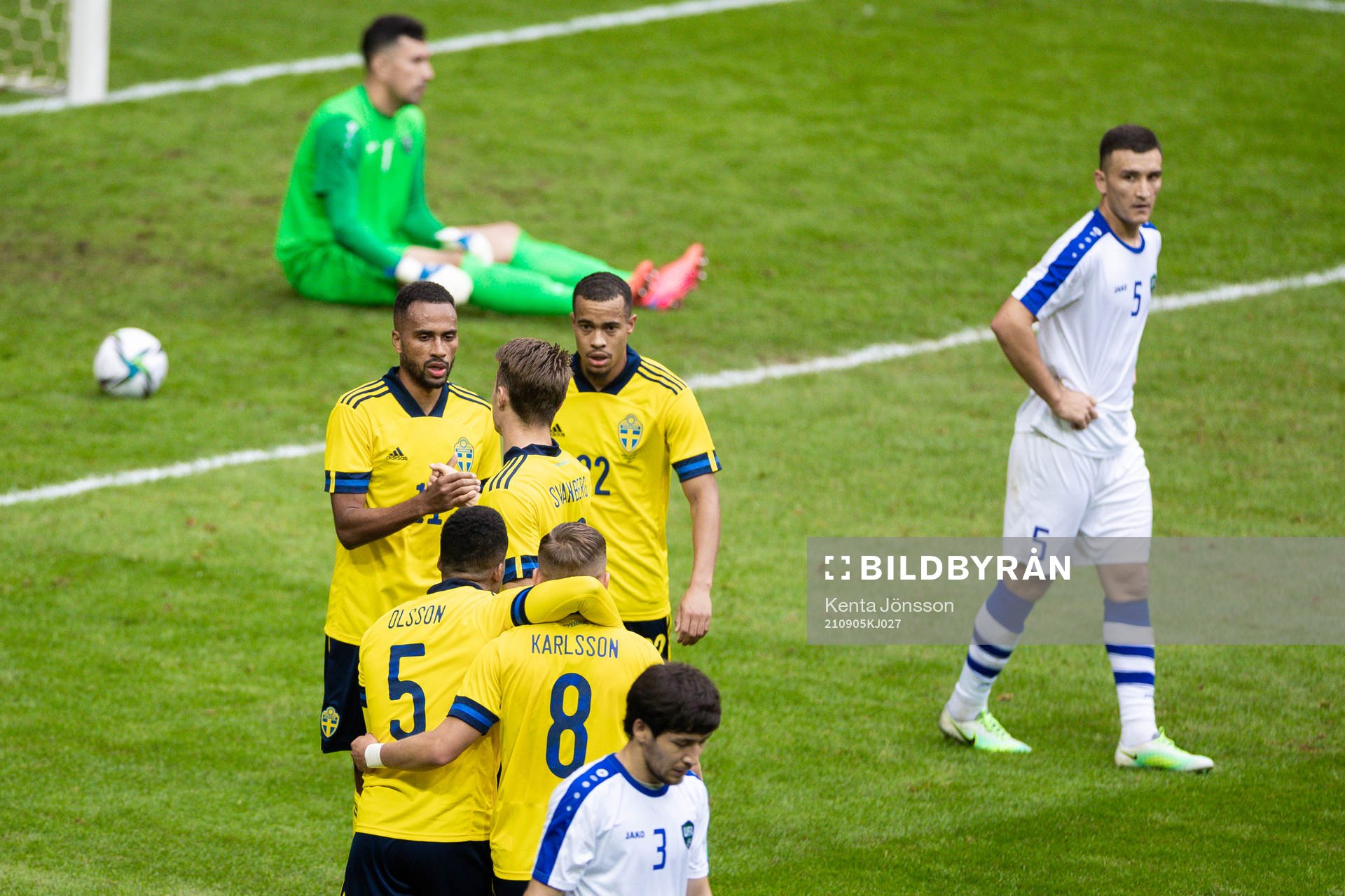 Isaac Kiese-Thelin of Sweden celebrates
