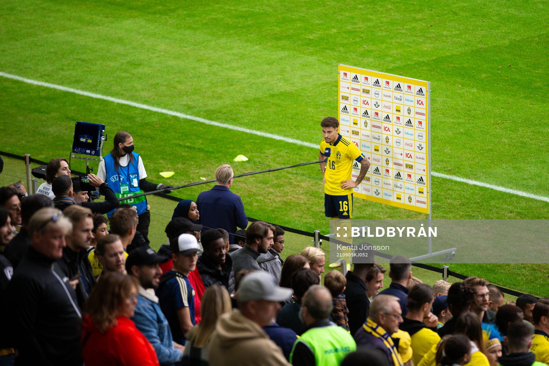 Jordan Larsson of Sweden