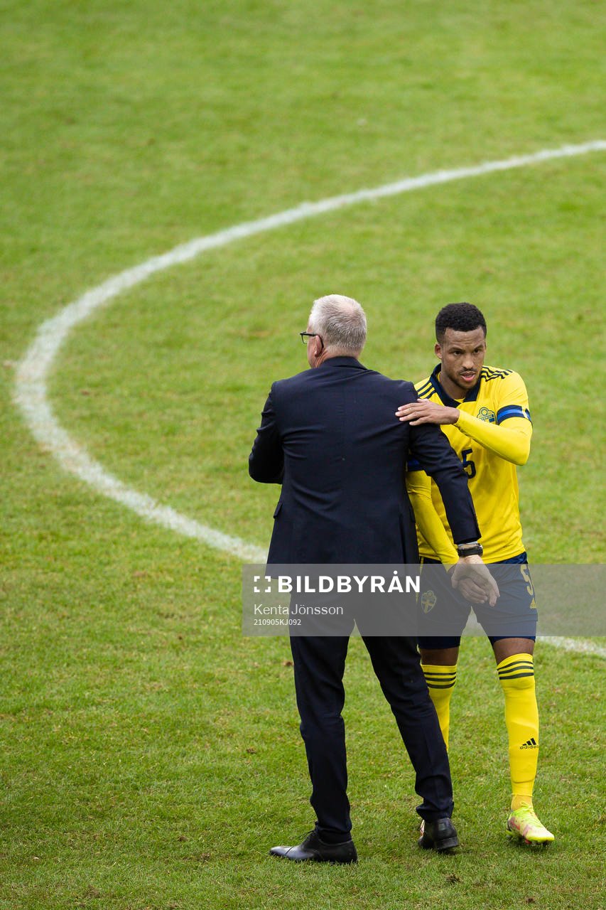 Head coach Janne Andersson and Martin Olsson of Sweden