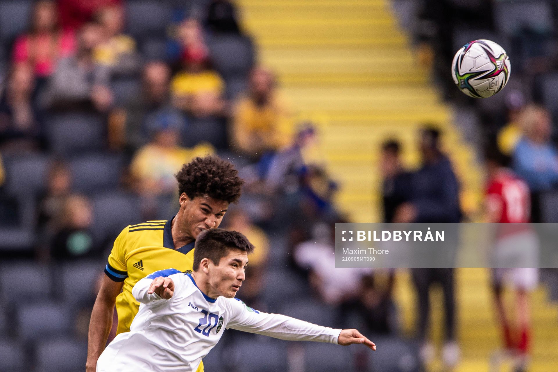 Jens Cajuste of Sweden and Khozhimat Erkinov of Uzbekistan