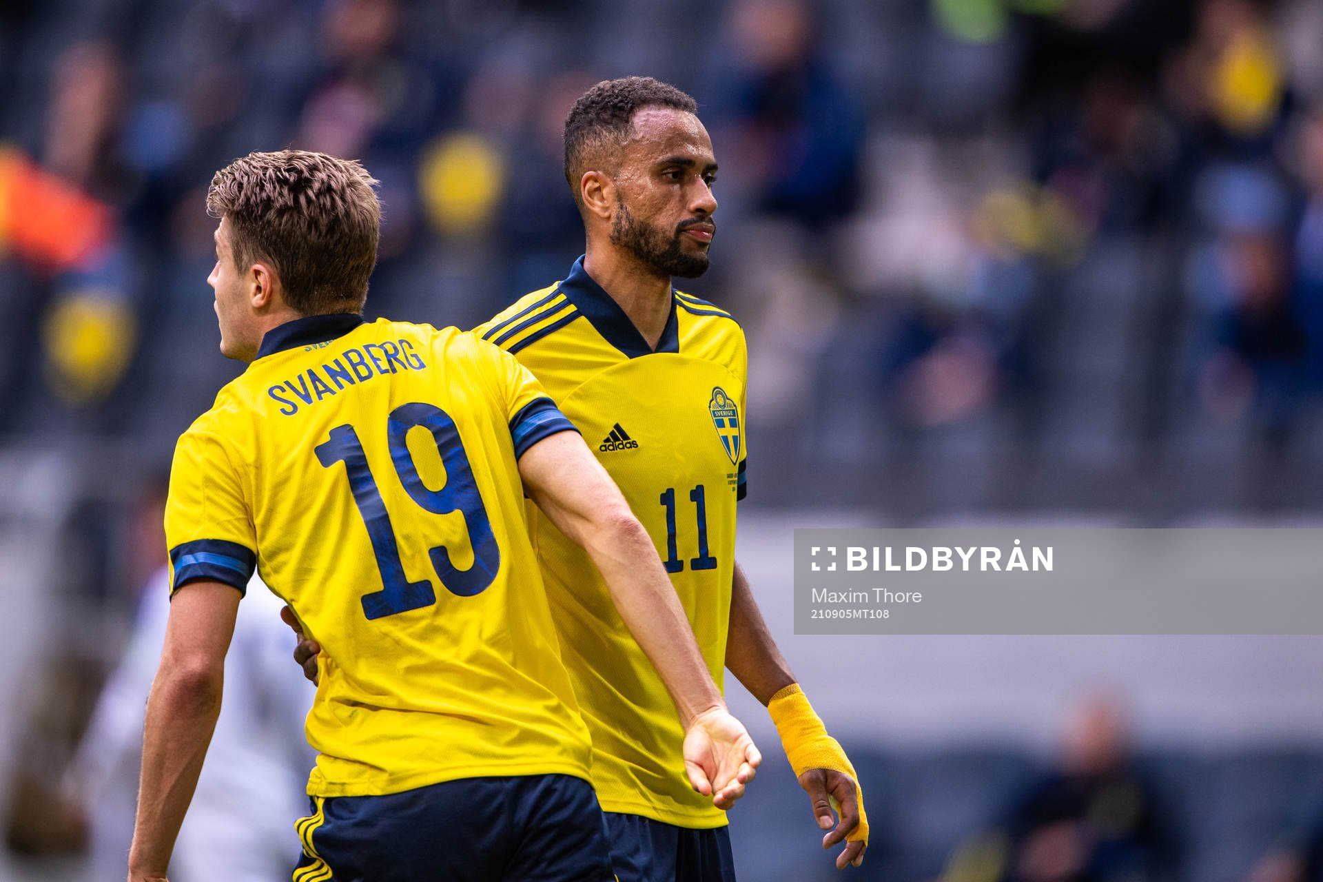 Mattias Svanberg and Isaac Kiese-Thelin of Sweden