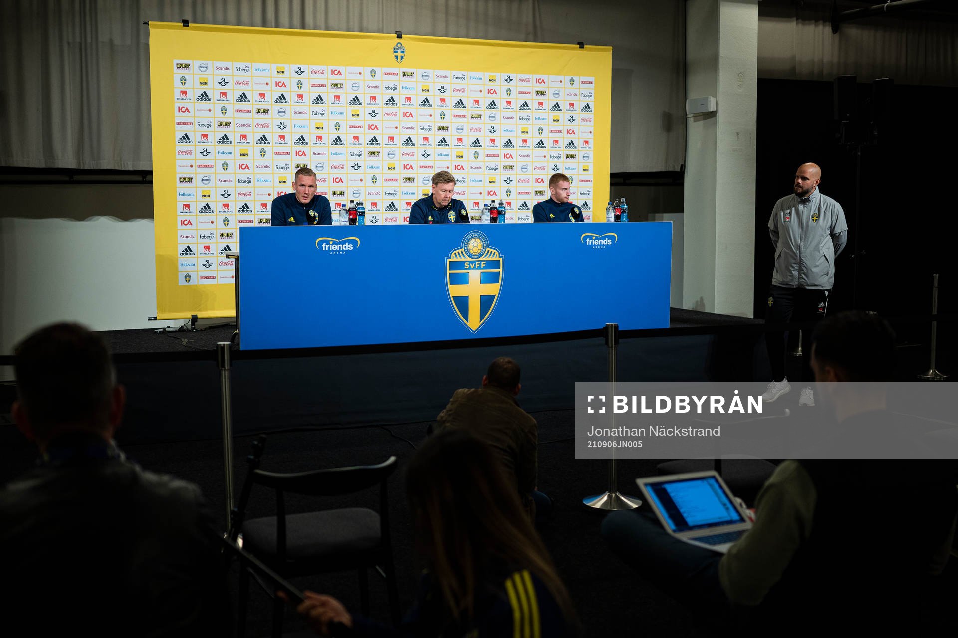 Robin Olsen, Assistant coach Peter Wettergren and Dejan