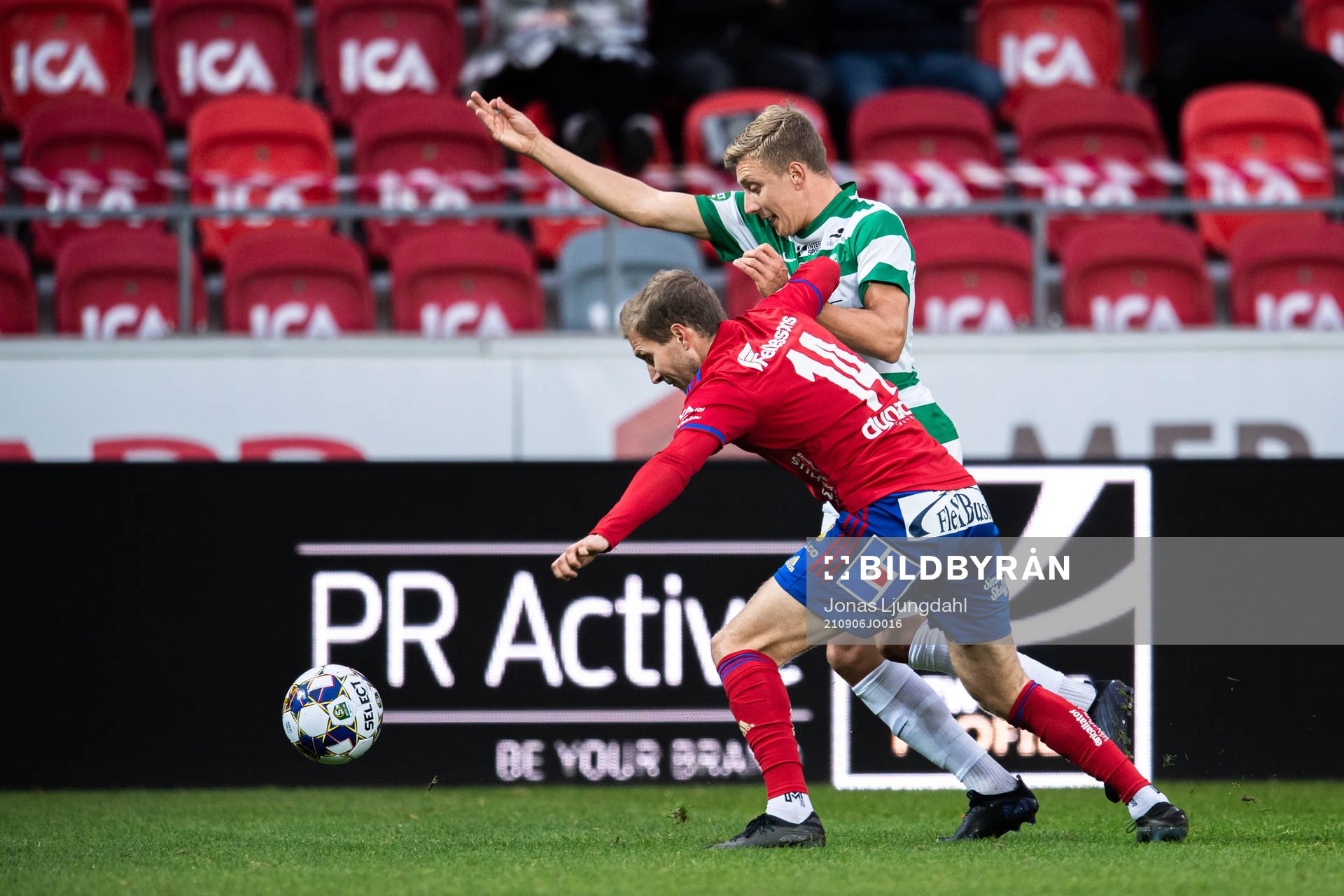 Östers Oliver Silverholt och Västerås Simon Gefvert