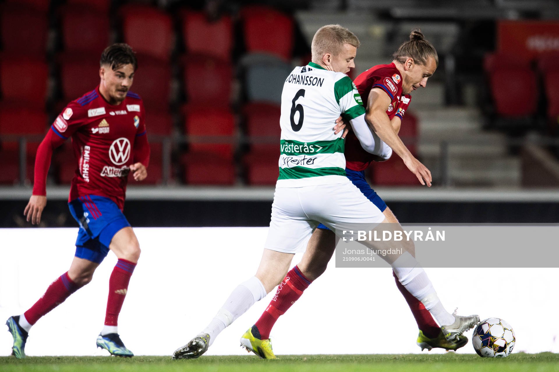 Västerås Simon Johansson mot Östers Jesper Jonasson
