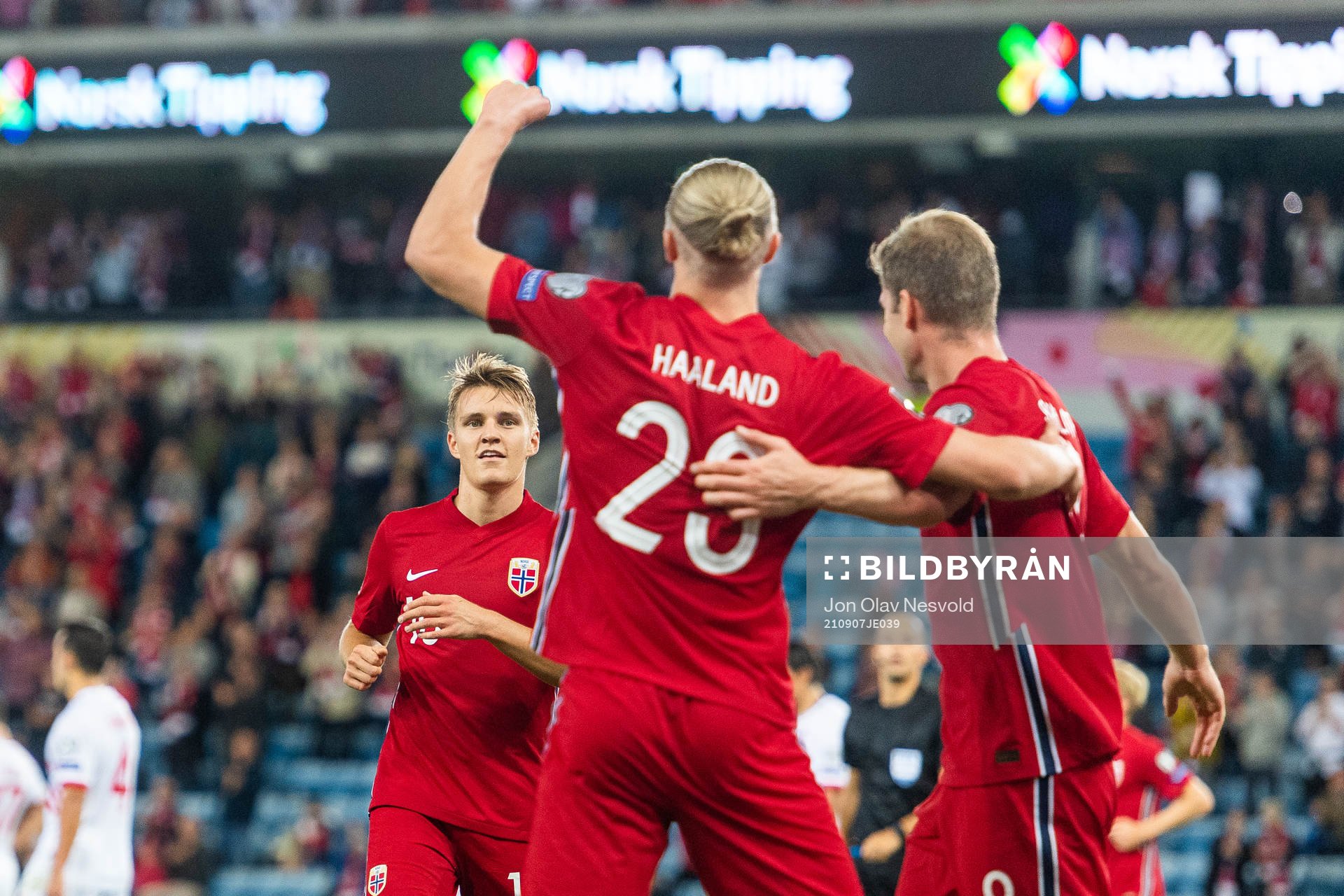 Martin Ødegaard and Alexander Sørloth celebrate with