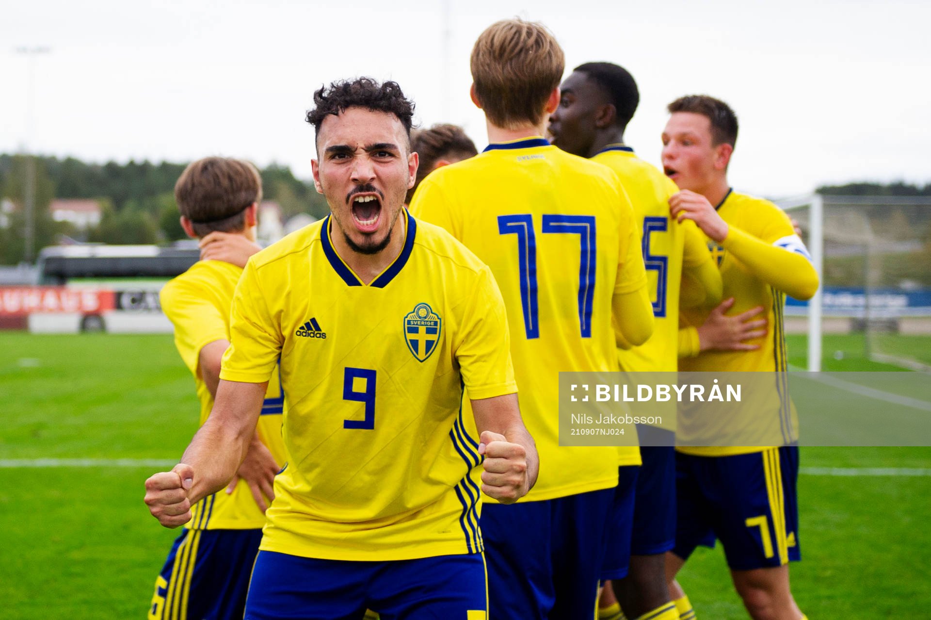 Sveriges Alexandros Garcia Tsotidis jublar