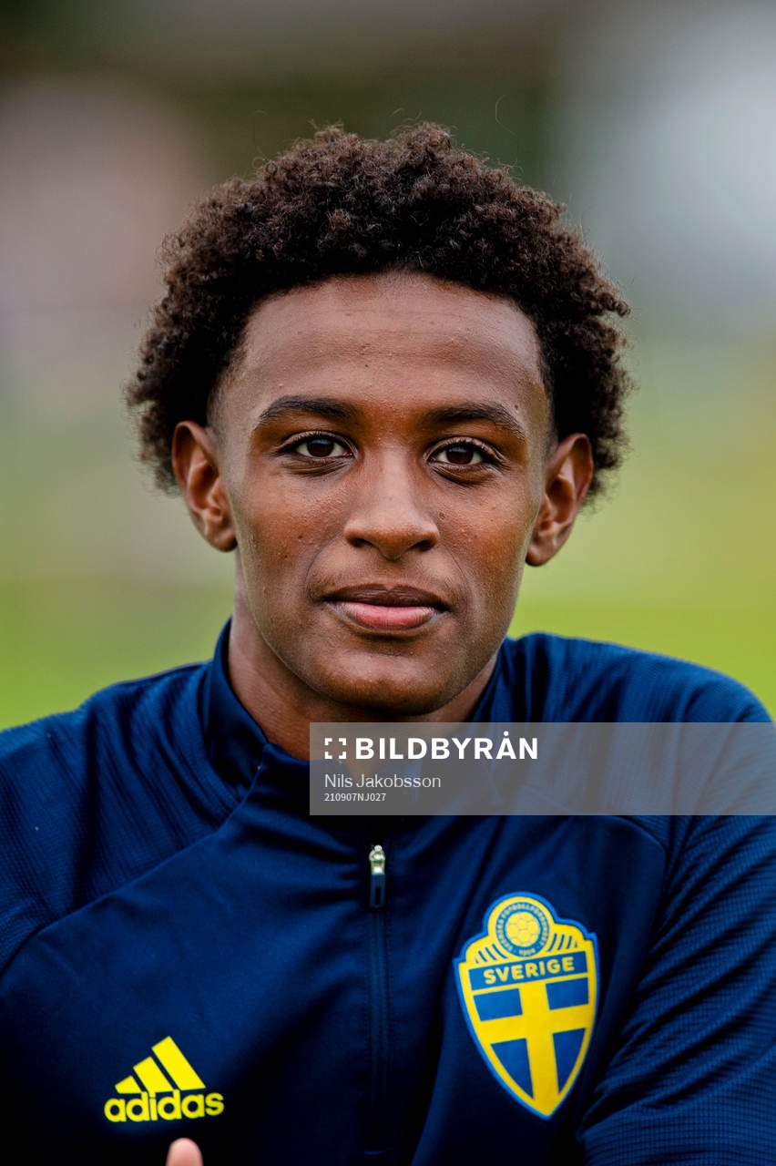 Sveriges Amar Abdirahman Ahmed innan fotbollsmatchen i