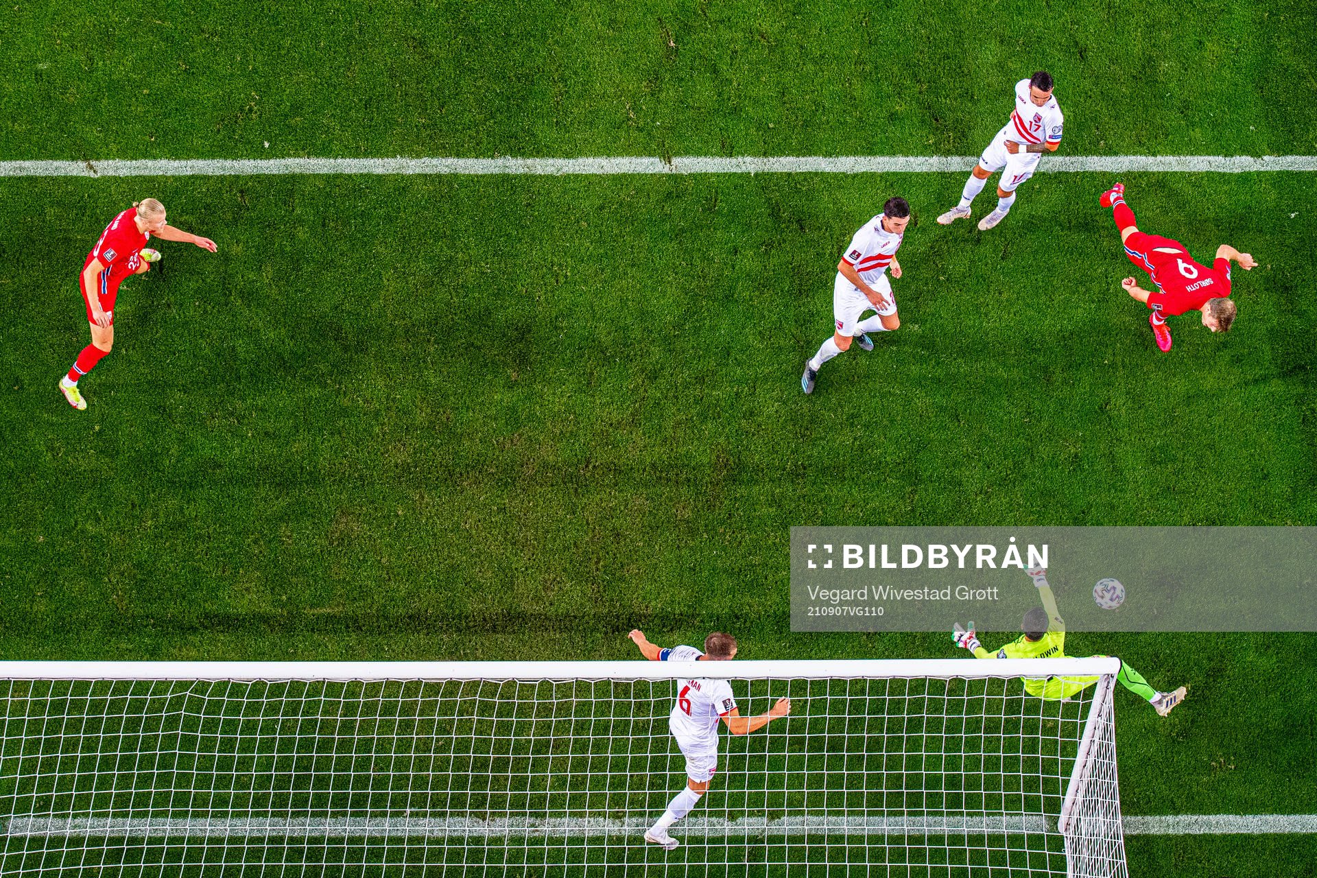 Alexander Sørloth of Norway with an attempt