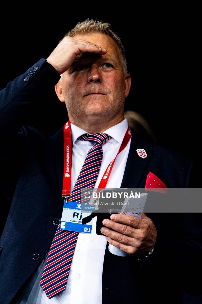 Kai-Erik Arstad, assistant general secretary of the