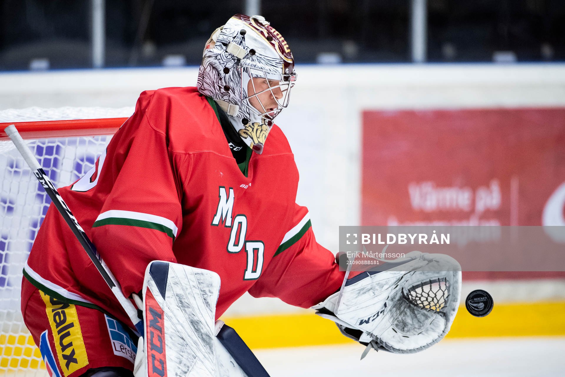 Modos målvakt Niklas Lundström