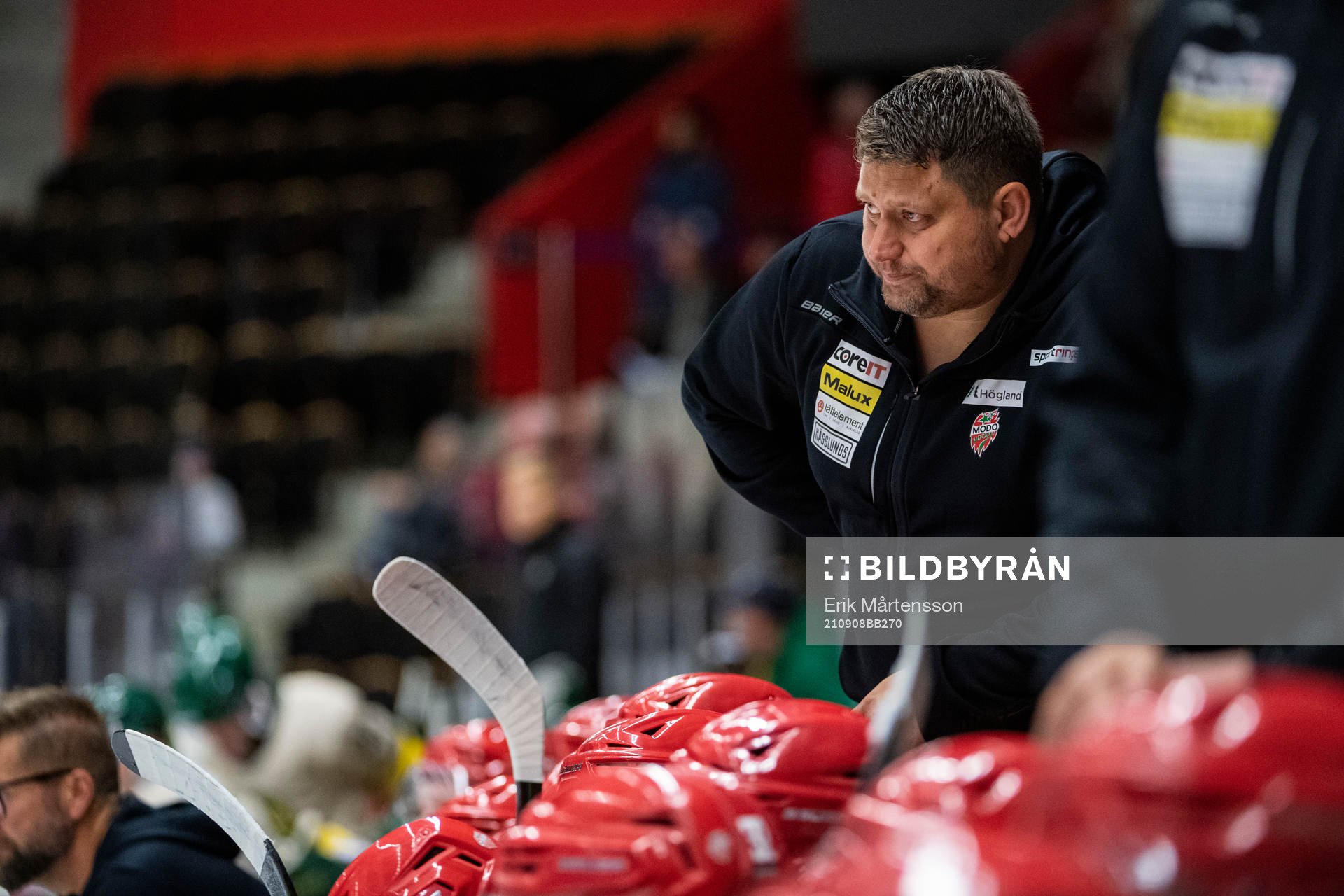 Modos tränare Mattias Karlin
