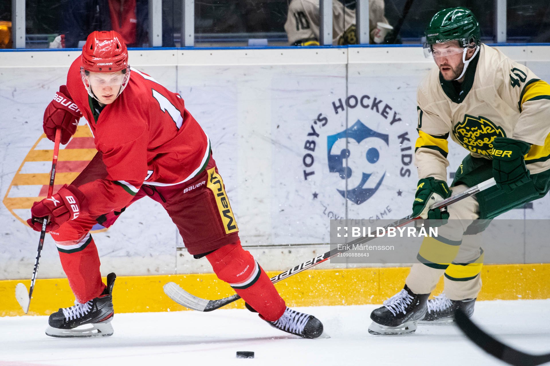Modos Sam Vigneault och Björklövens Sebastian Selin