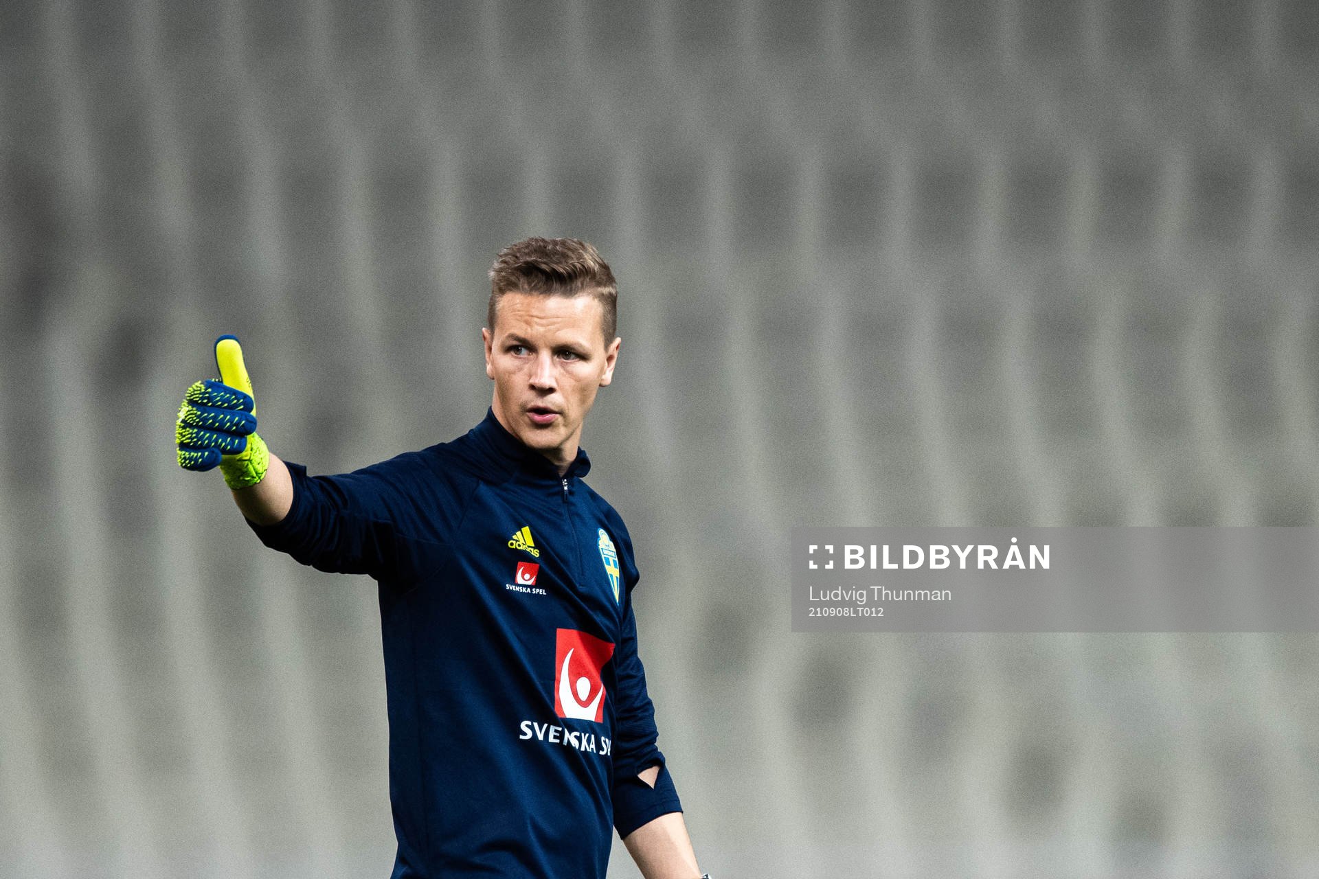 Goalkeeper coach Maths Elfvendal of Sweden