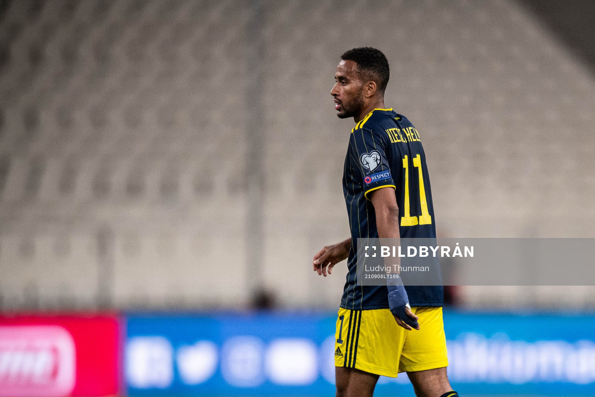 Isaac Kiese-Thelin of Sweden looks dejected