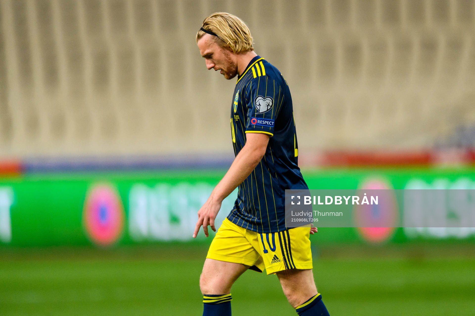 Emil Forsberg of Sweden looks dejected