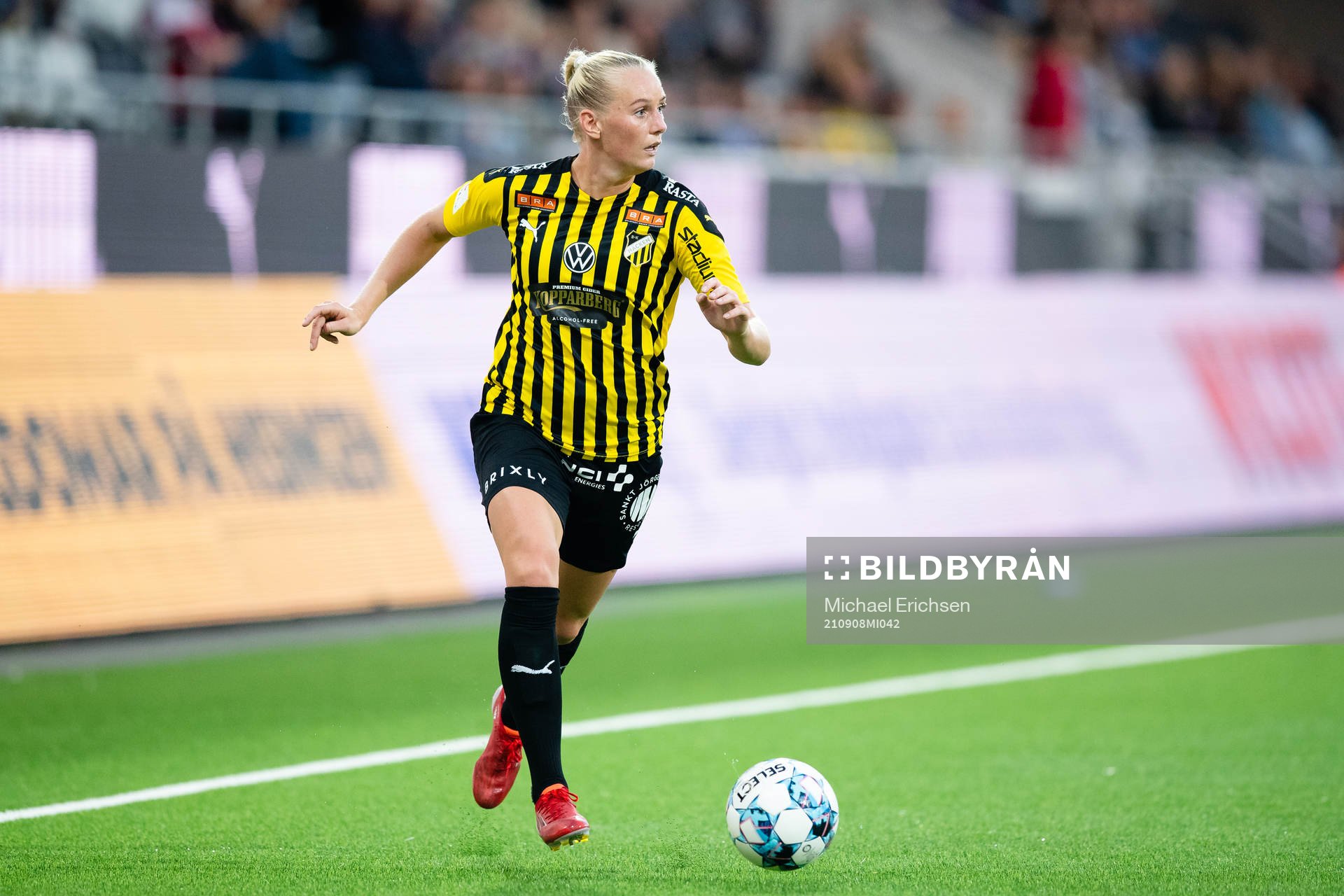 Stina Blackstenius of Häcken
