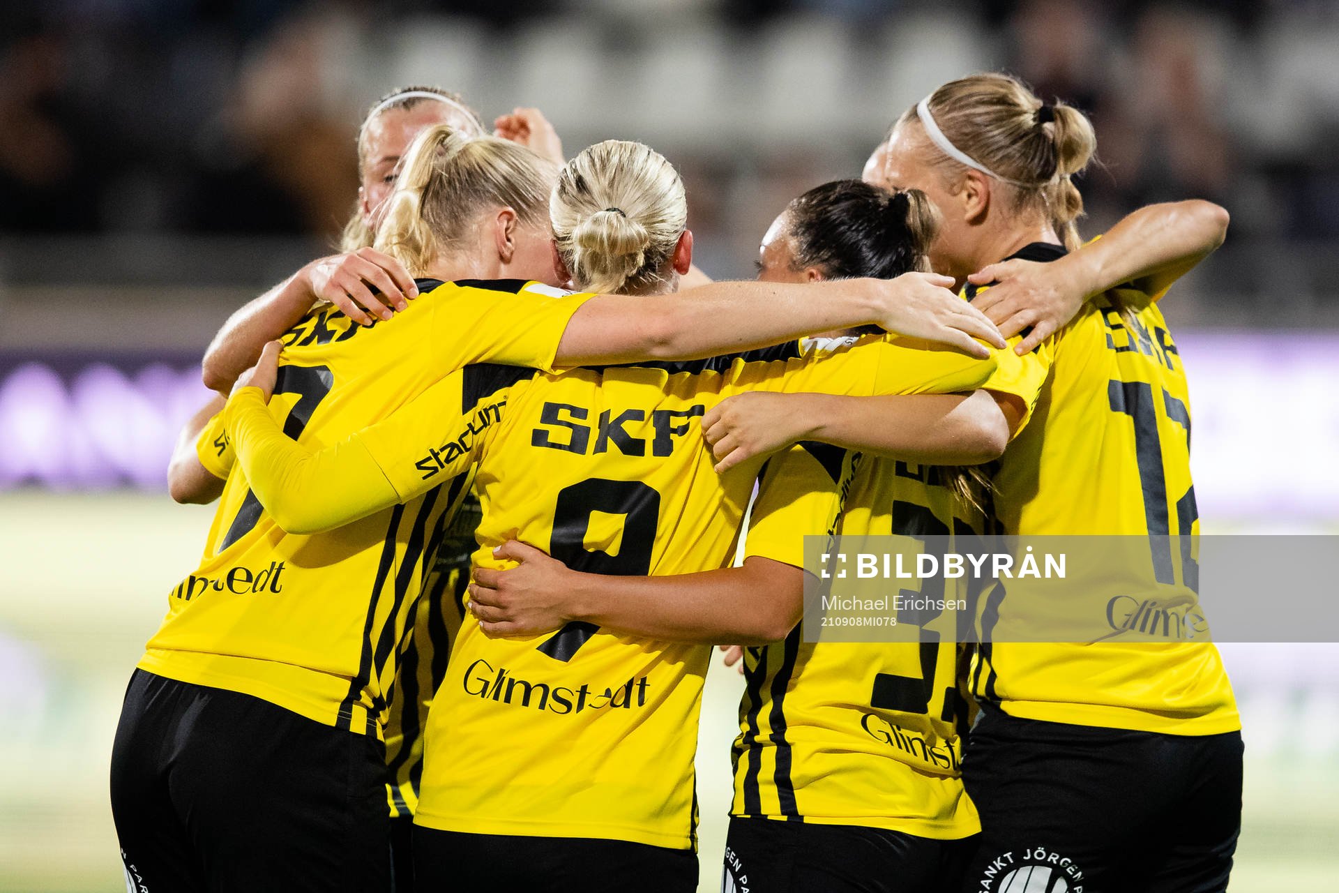 Johanna Rytting Kaneryd of Häcken celebrates scoring 3-1 with her team mates during the UEFA Women's Champions League football match between Häcken and Vålerenga on September 8, 2021 in Gothenburg.