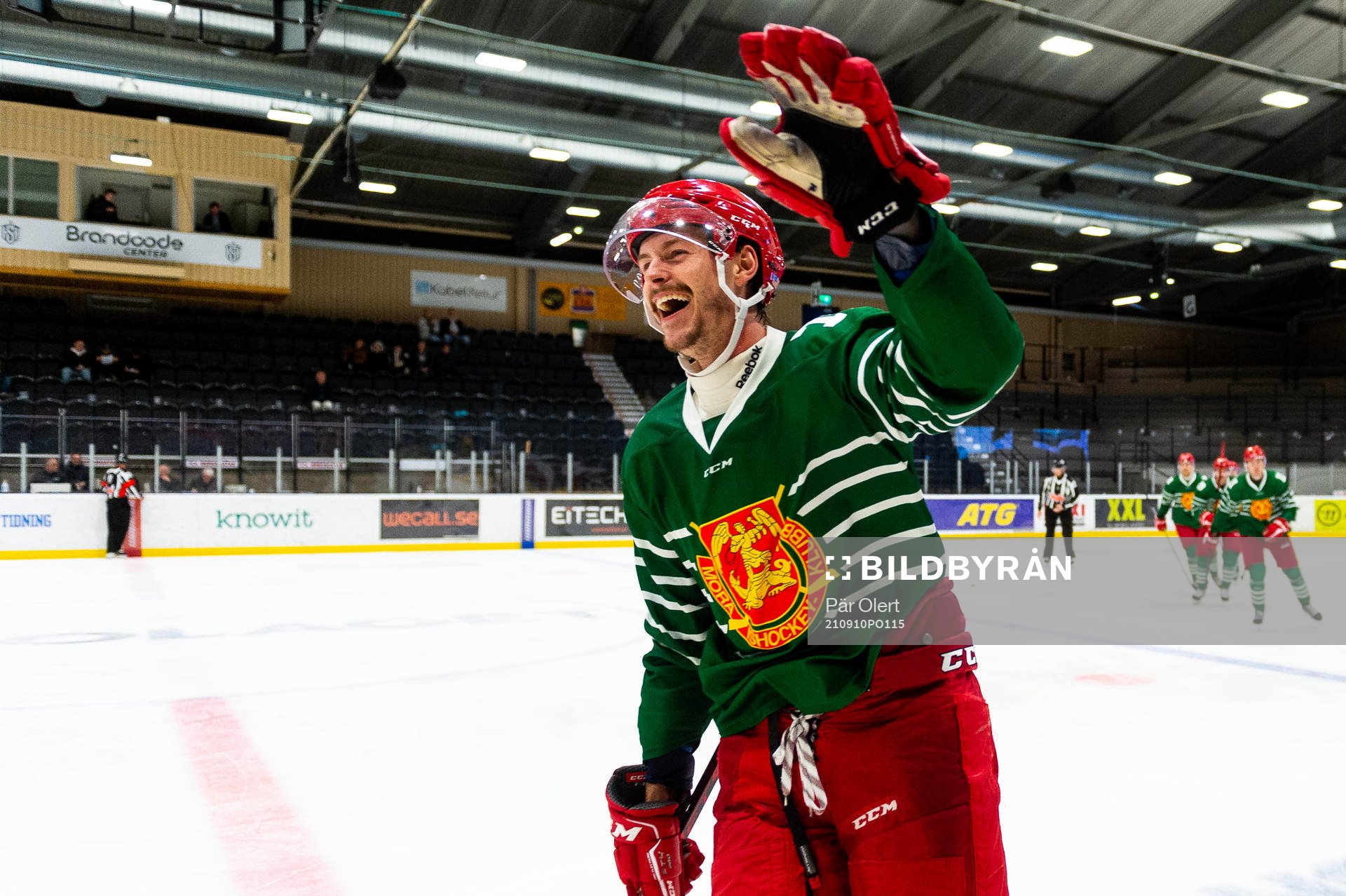 Moras Paul Bittner jublar