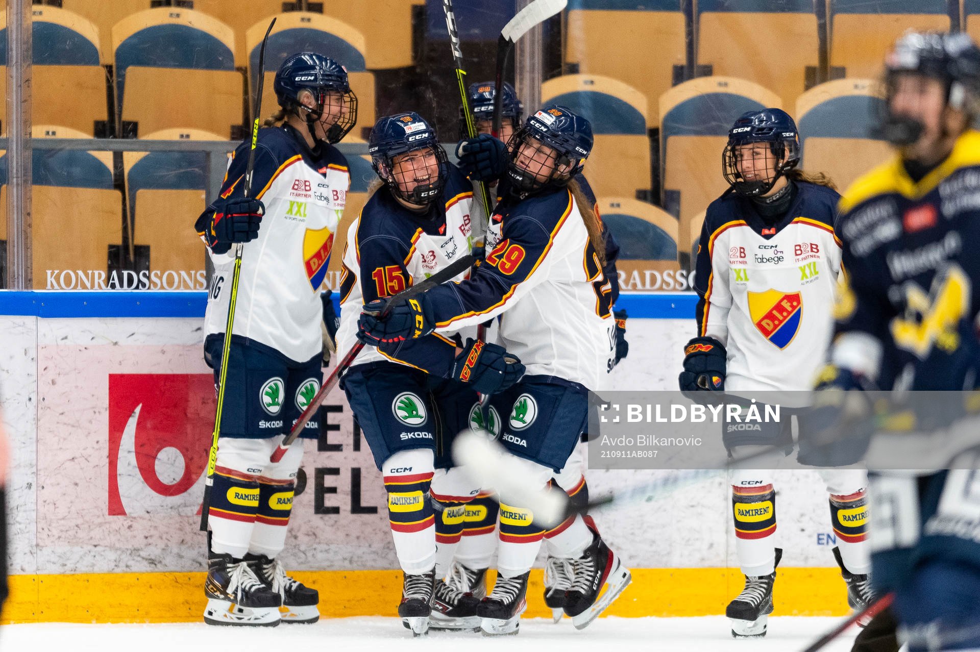 Djurgårdens Lova Blom jublar