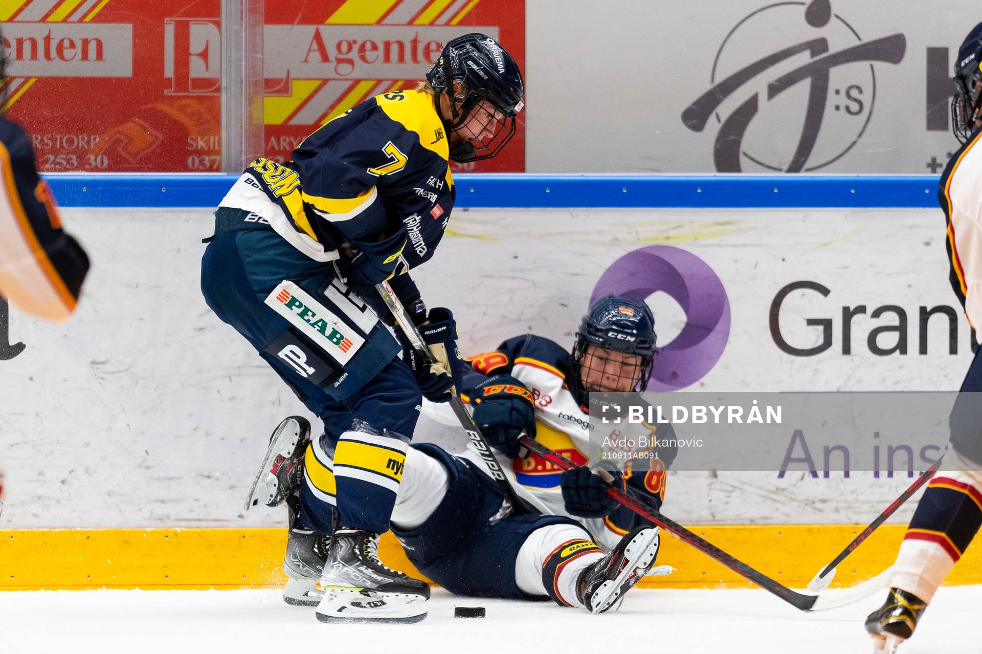 s Thea Johansson